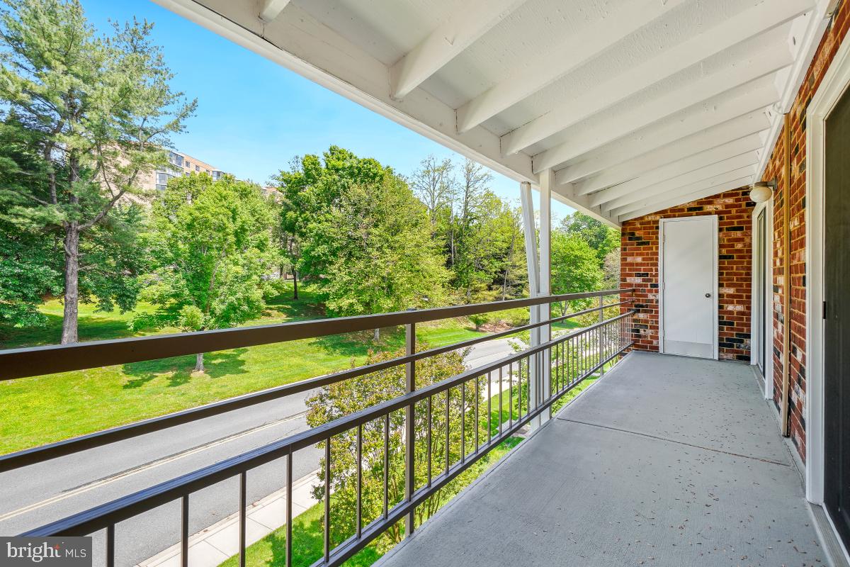 LEISURE WORLD - Residential