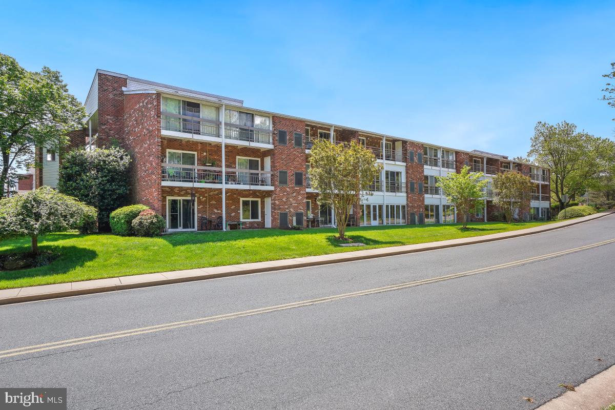 LEISURE WORLD - Residential