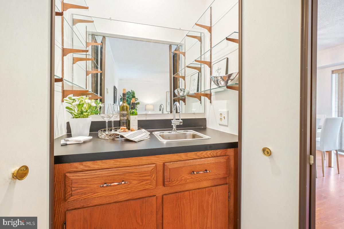 LEISURE WORLD - Residential