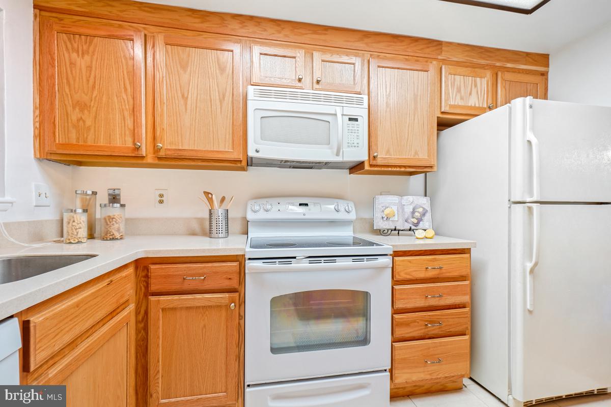 LEISURE WORLD - Residential