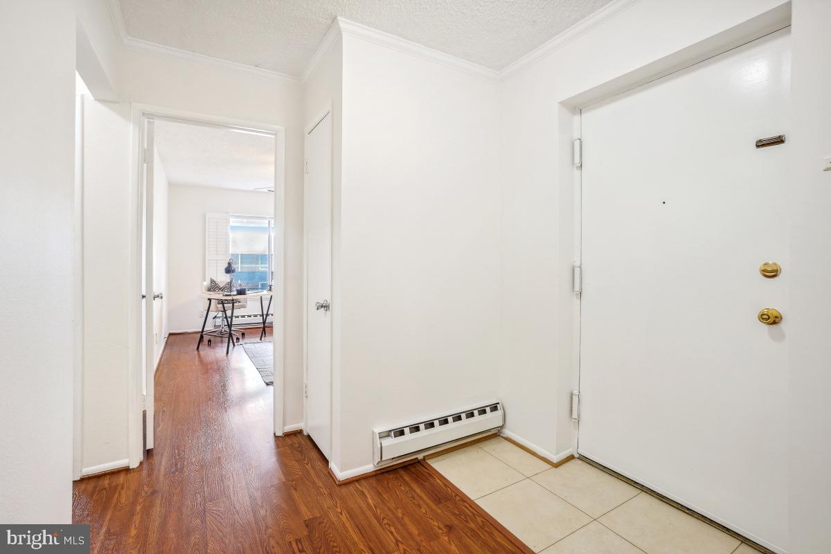 LEISURE WORLD - Residential