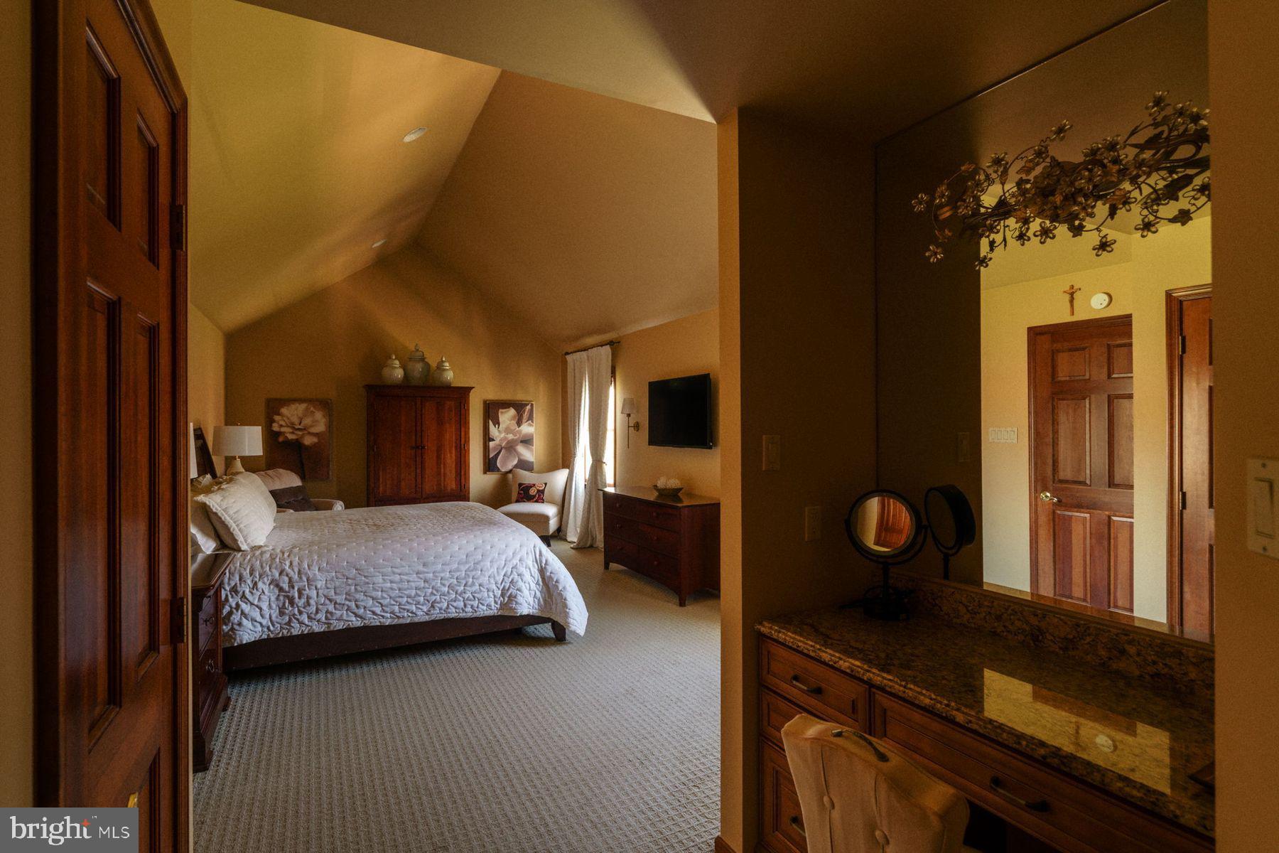 CAMELOT - Residential