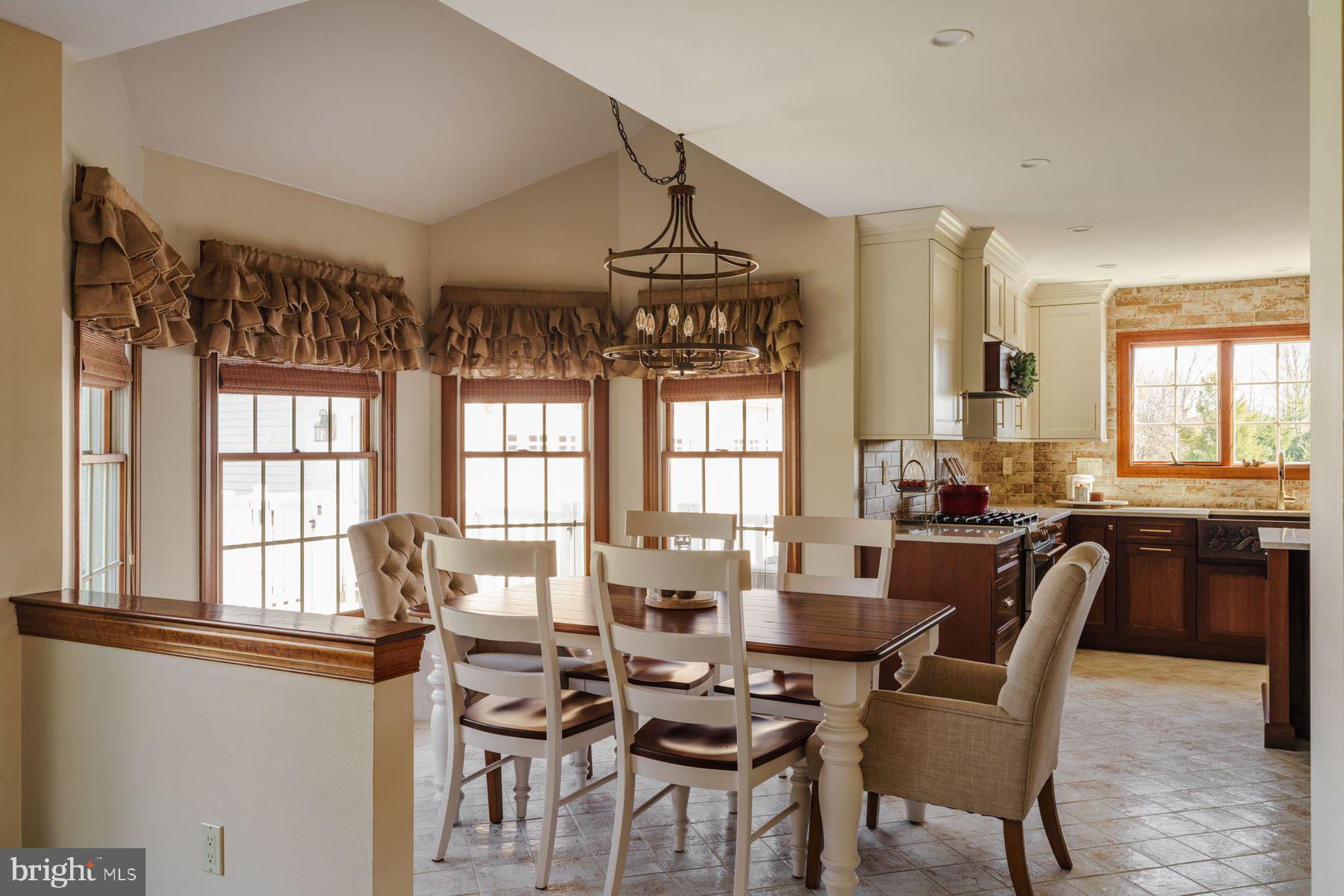 CAMELOT - Residential