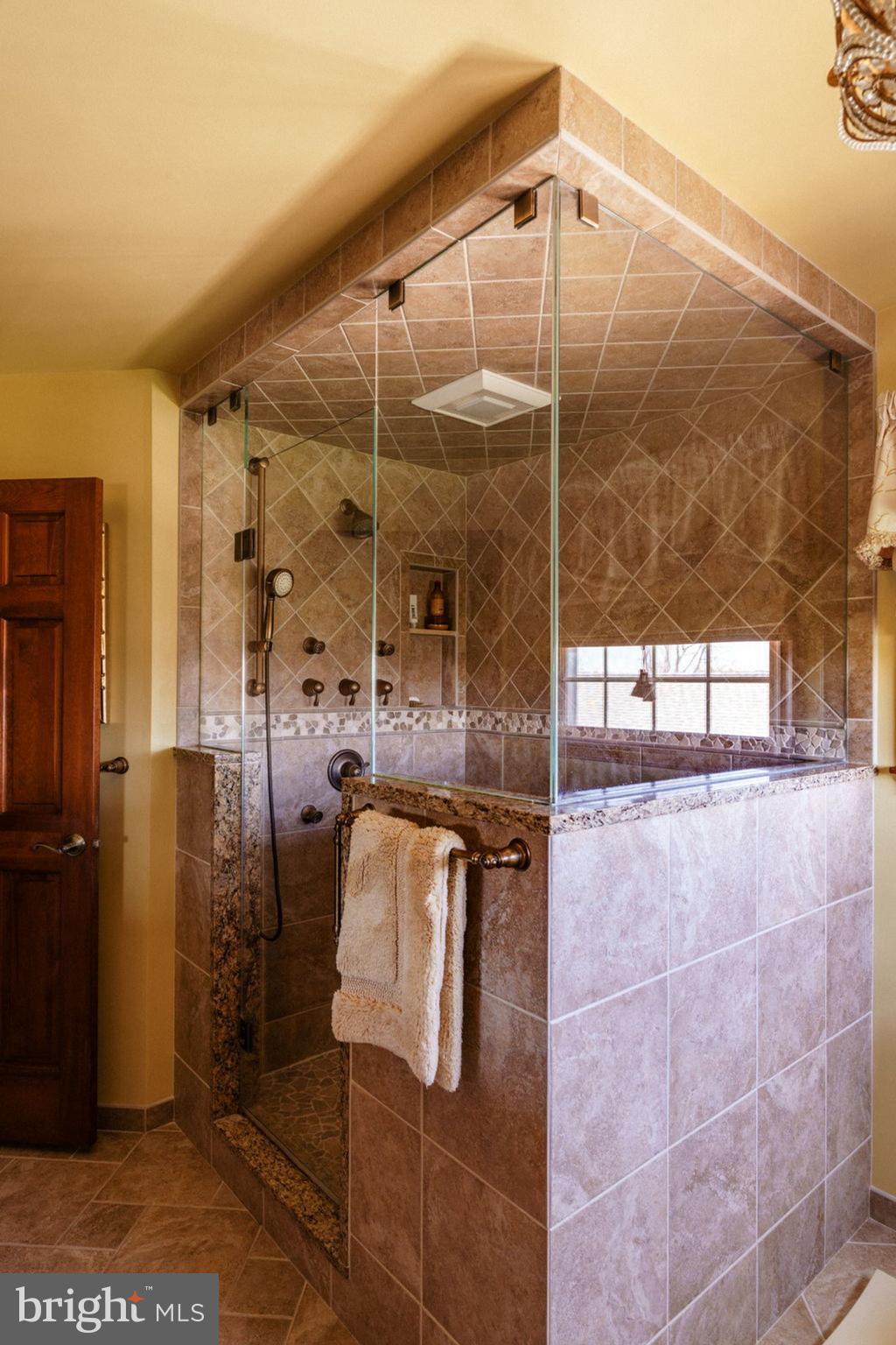 CAMELOT - Residential