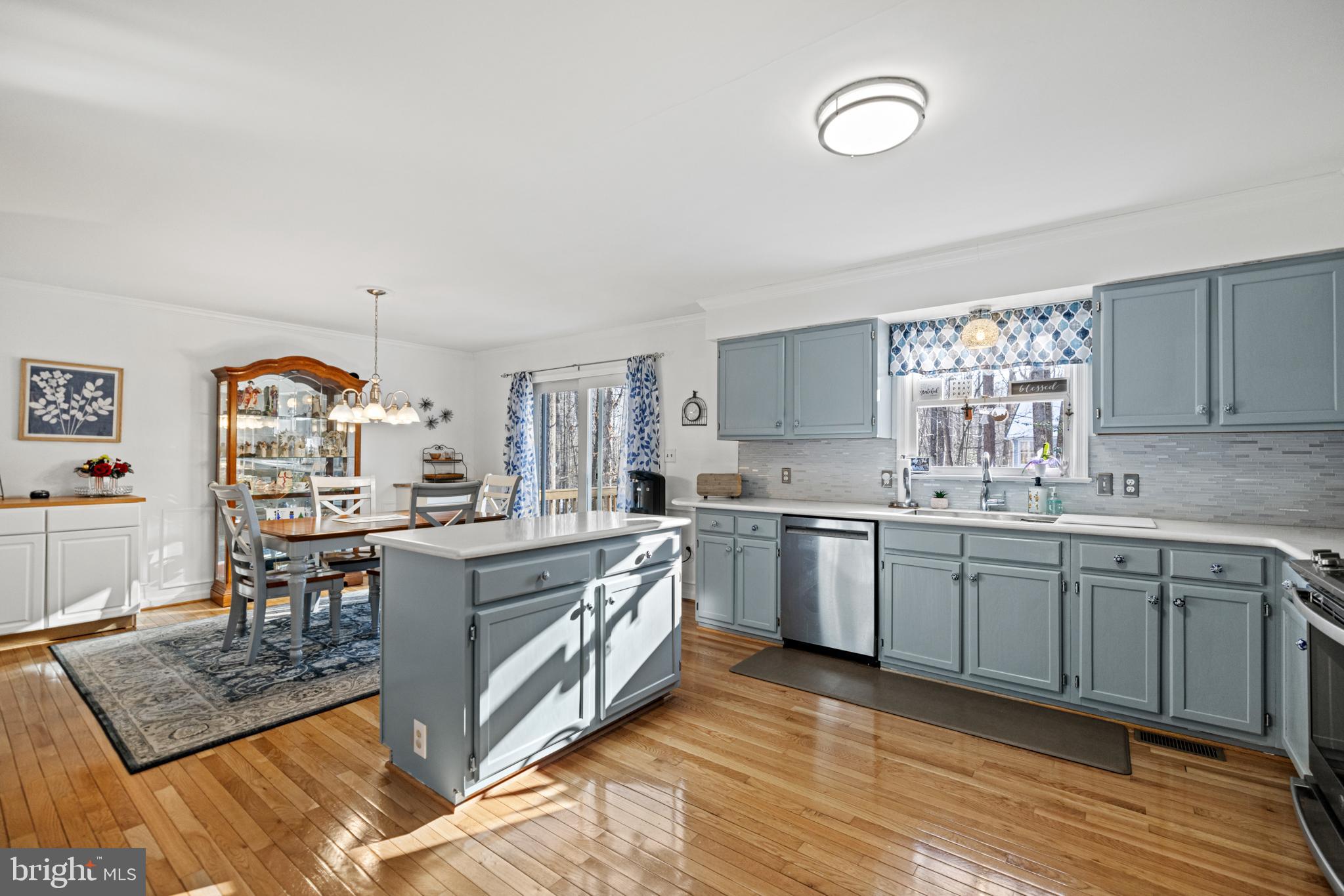 LAKE WILDERNESS - Residential