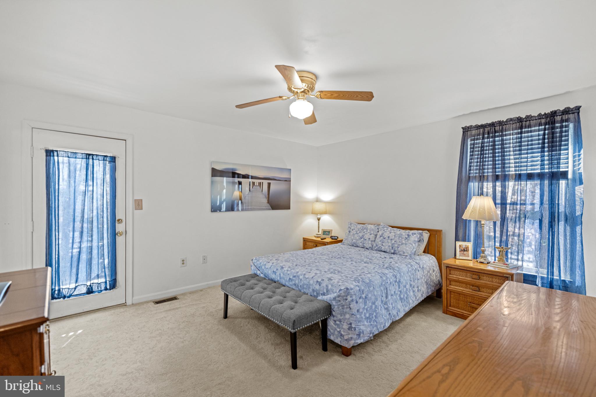 LAKE WILDERNESS - Residential