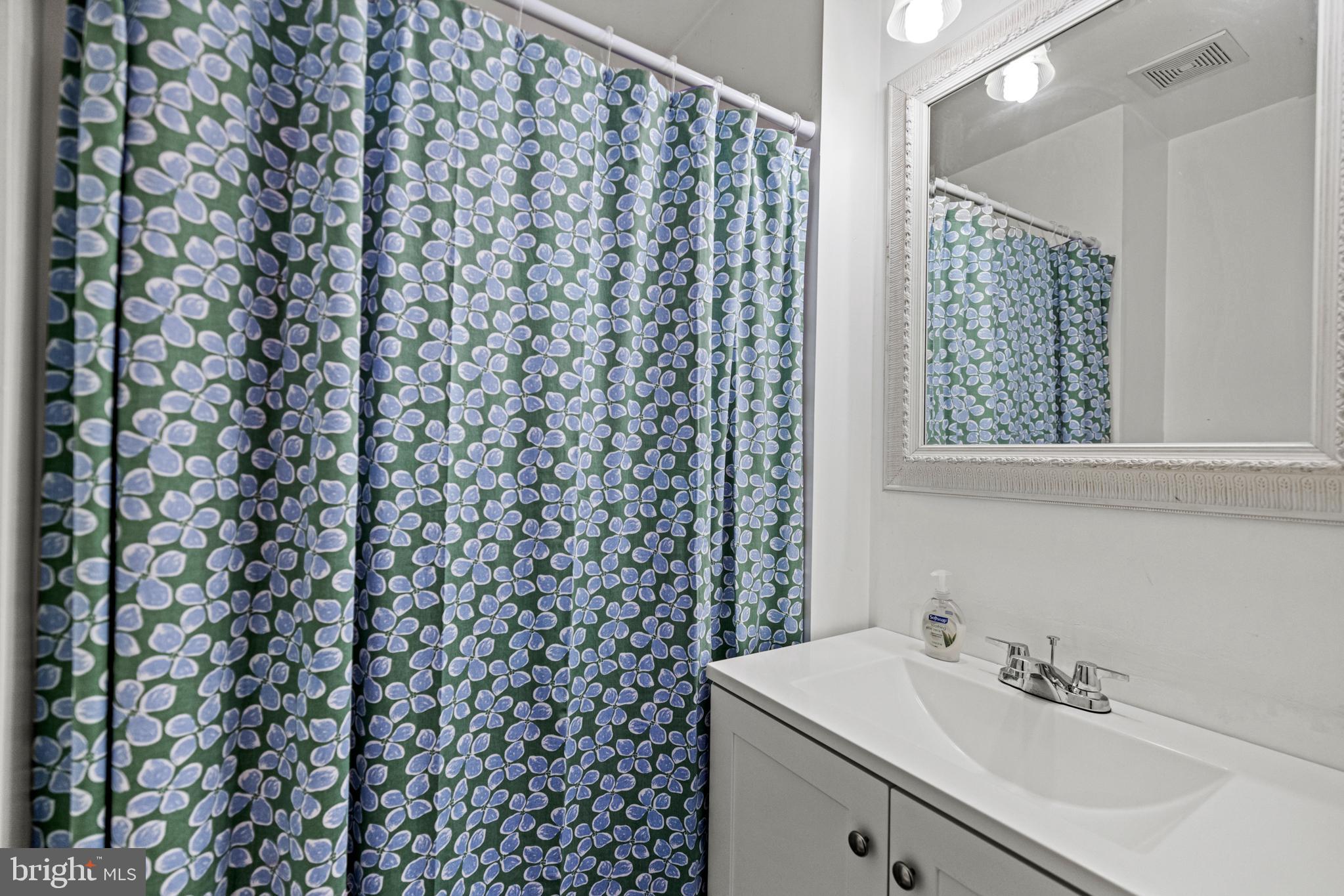 LAKE WILDERNESS - Residential