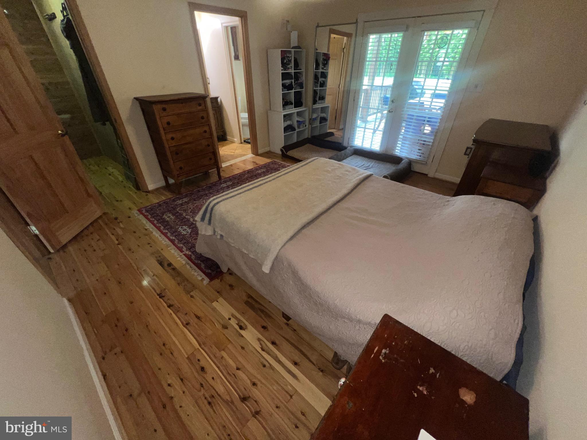 FAIRFAX ACRES - Residential Lease