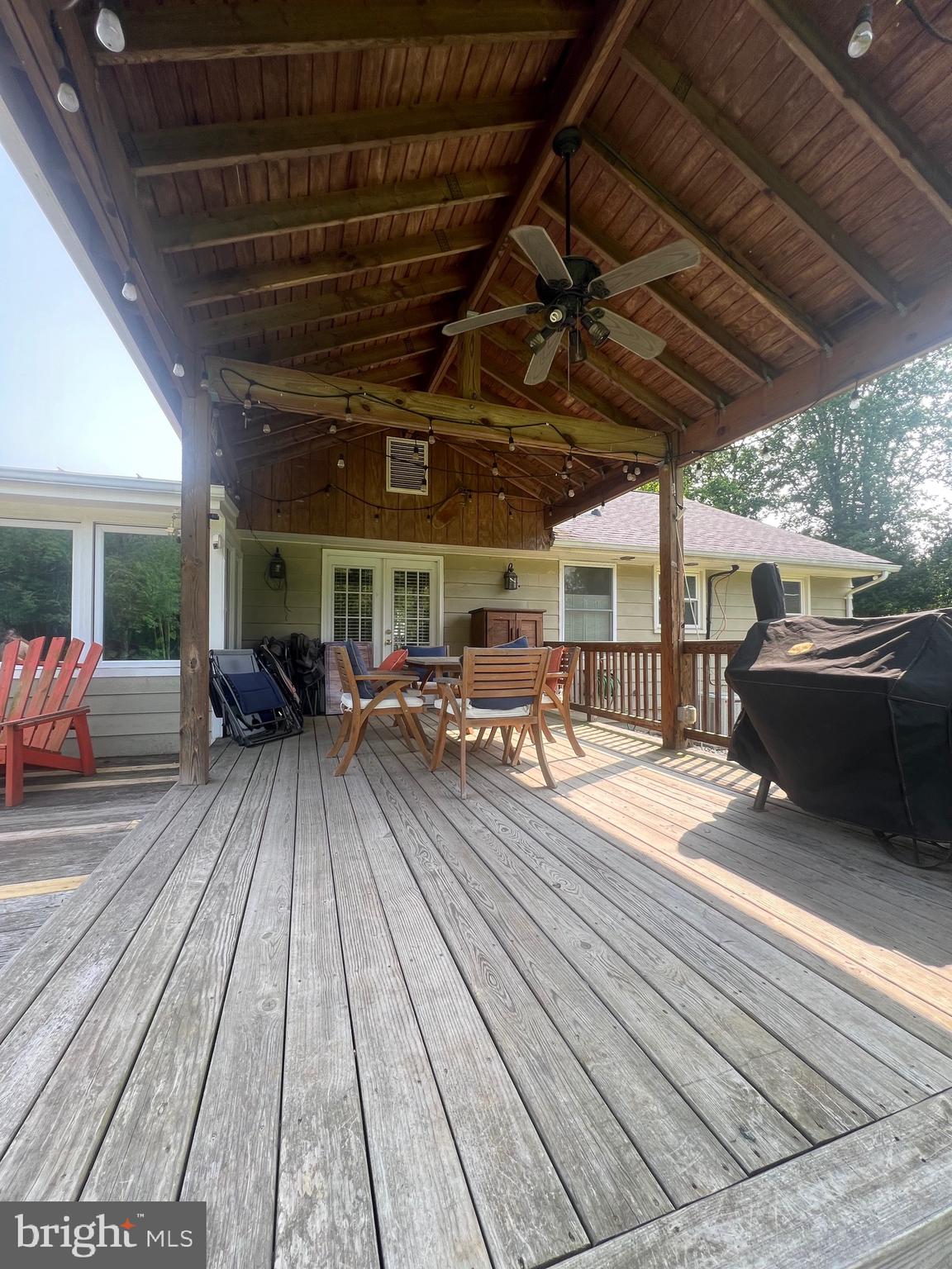 FAIRFAX ACRES - Residential Lease