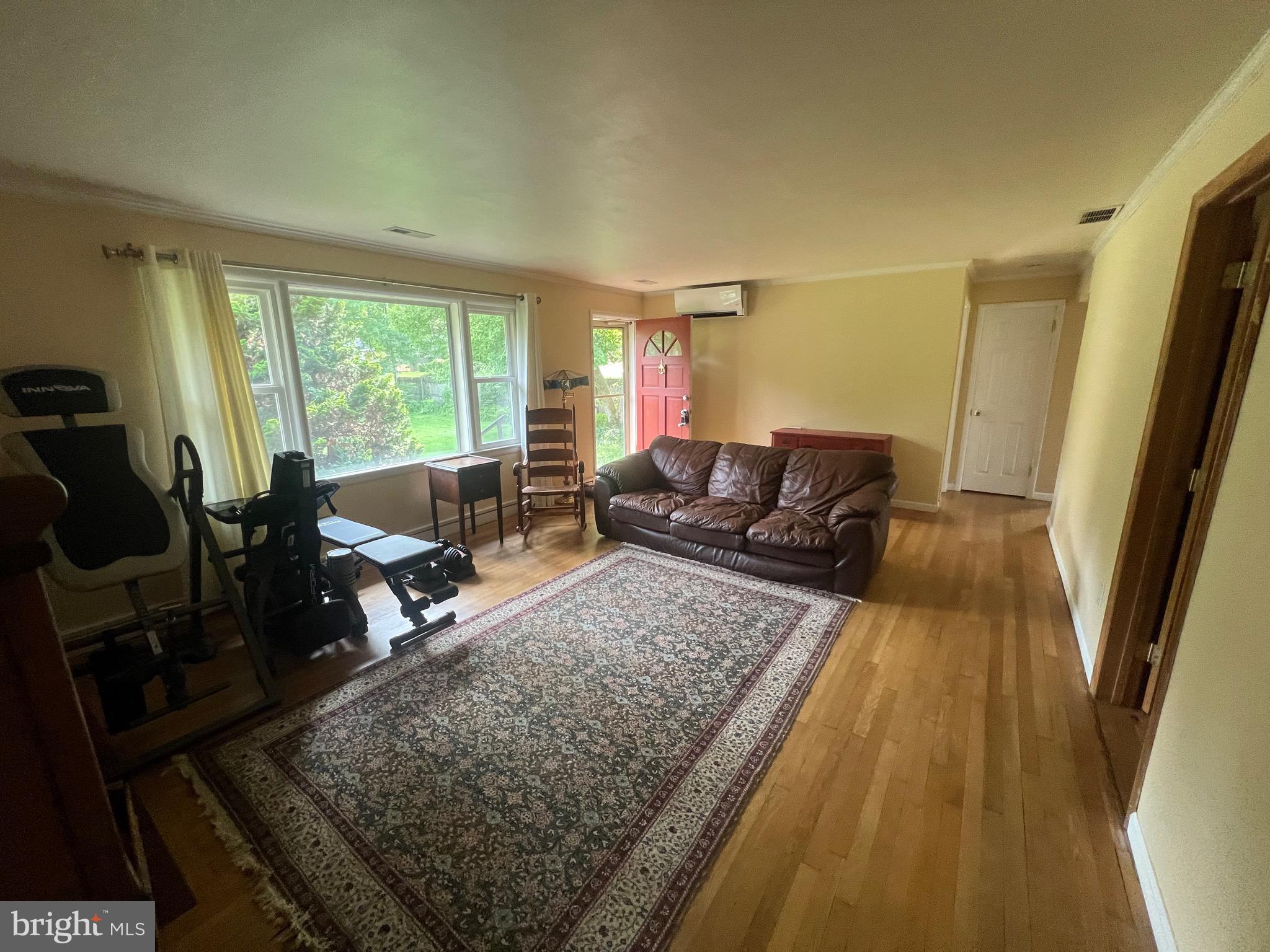 FAIRFAX ACRES - Residential Lease