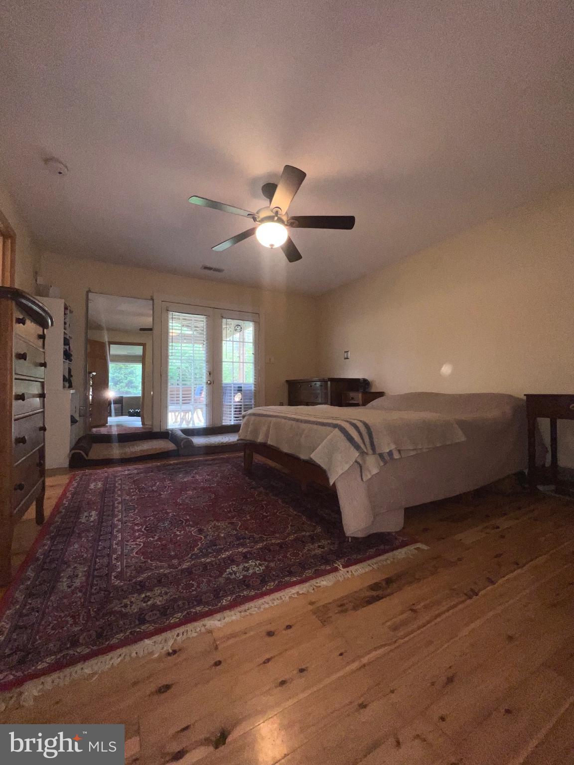 FAIRFAX ACRES - Residential Lease