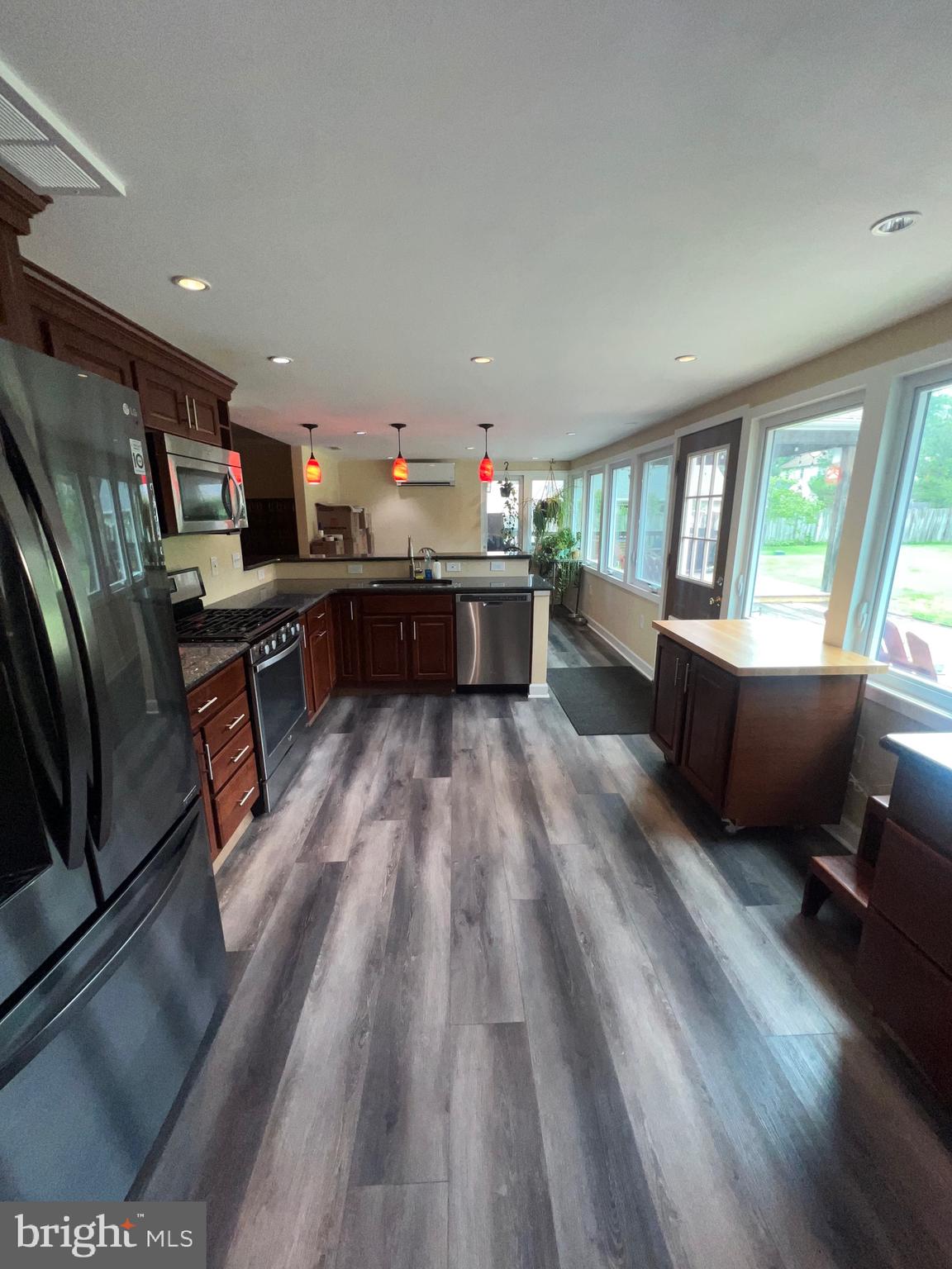 FAIRFAX ACRES - Residential Lease