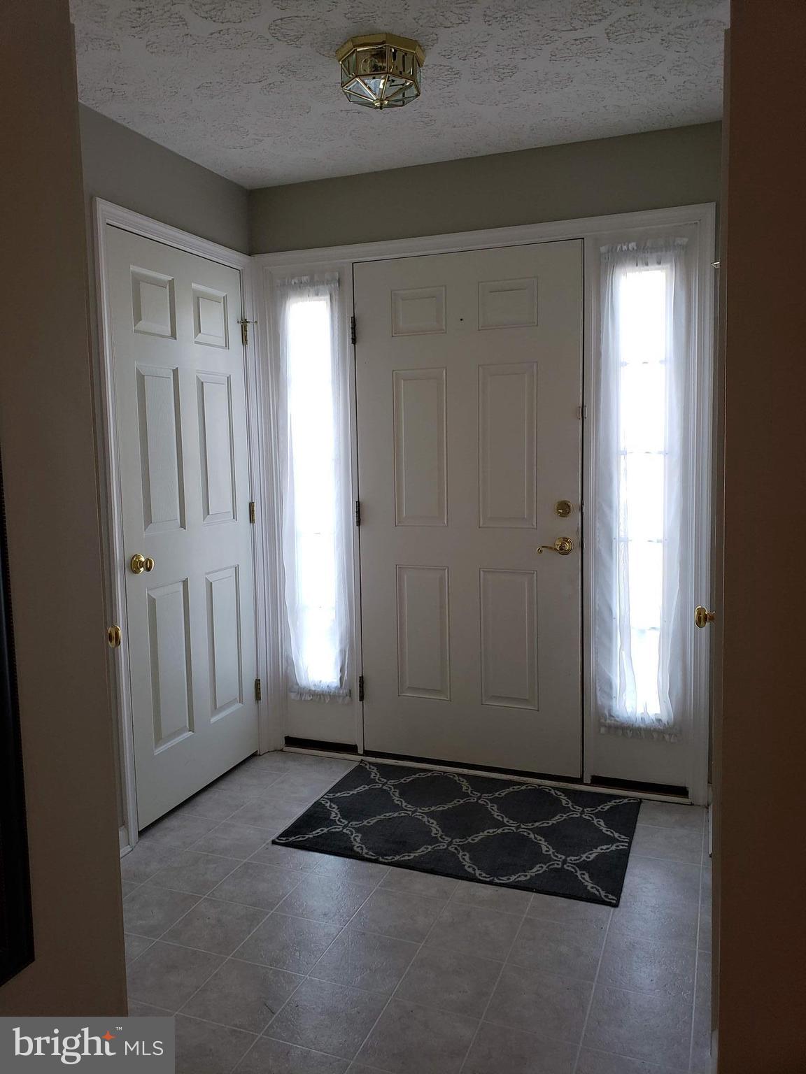 VILLAGES OF CROSS CREEK - Residential Lease