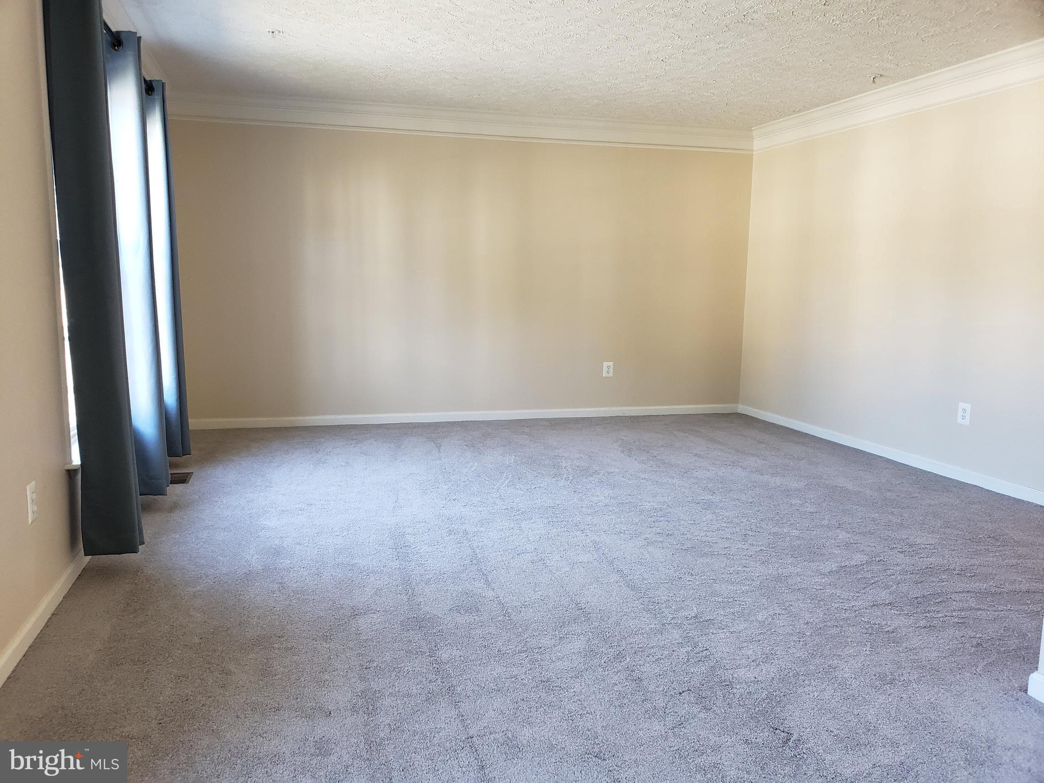 VILLAGES OF CROSS CREEK - Residential Lease