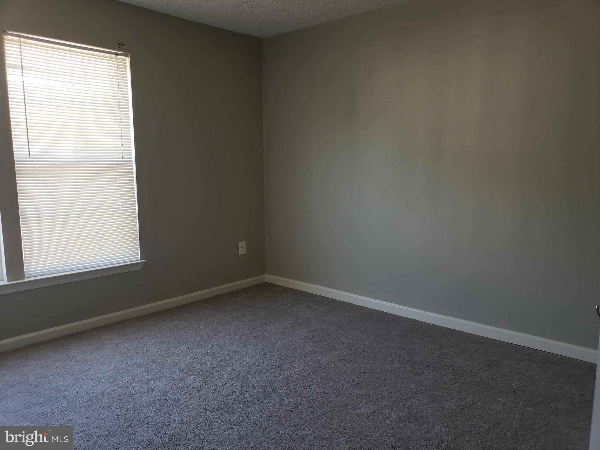 VILLAGES OF CROSS CREEK - Residential Lease