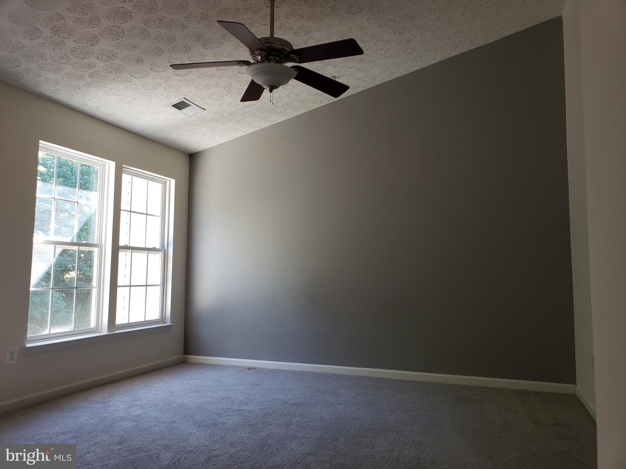 VILLAGES OF CROSS CREEK - Residential Lease