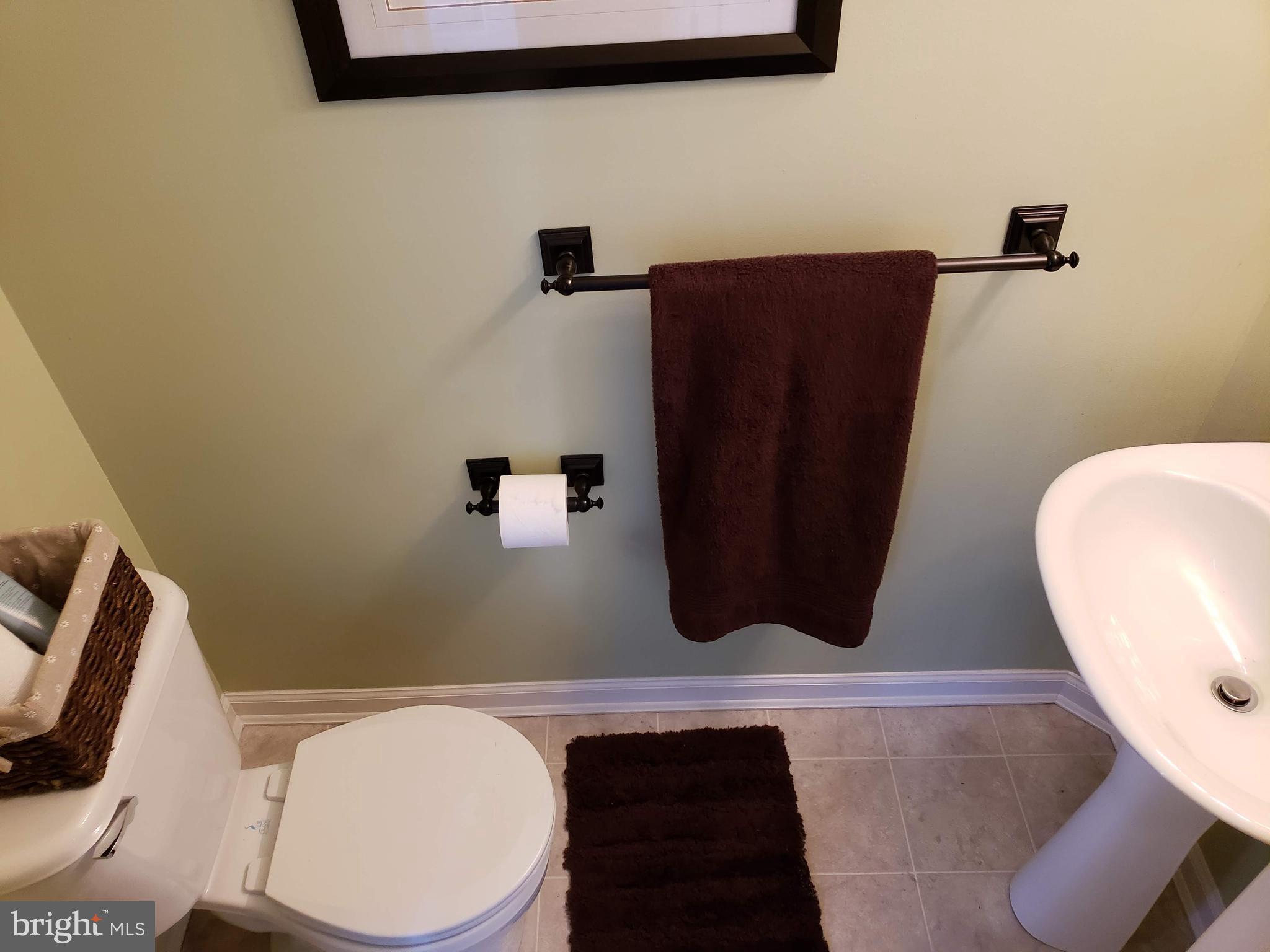 VILLAGES OF CROSS CREEK - Residential Lease