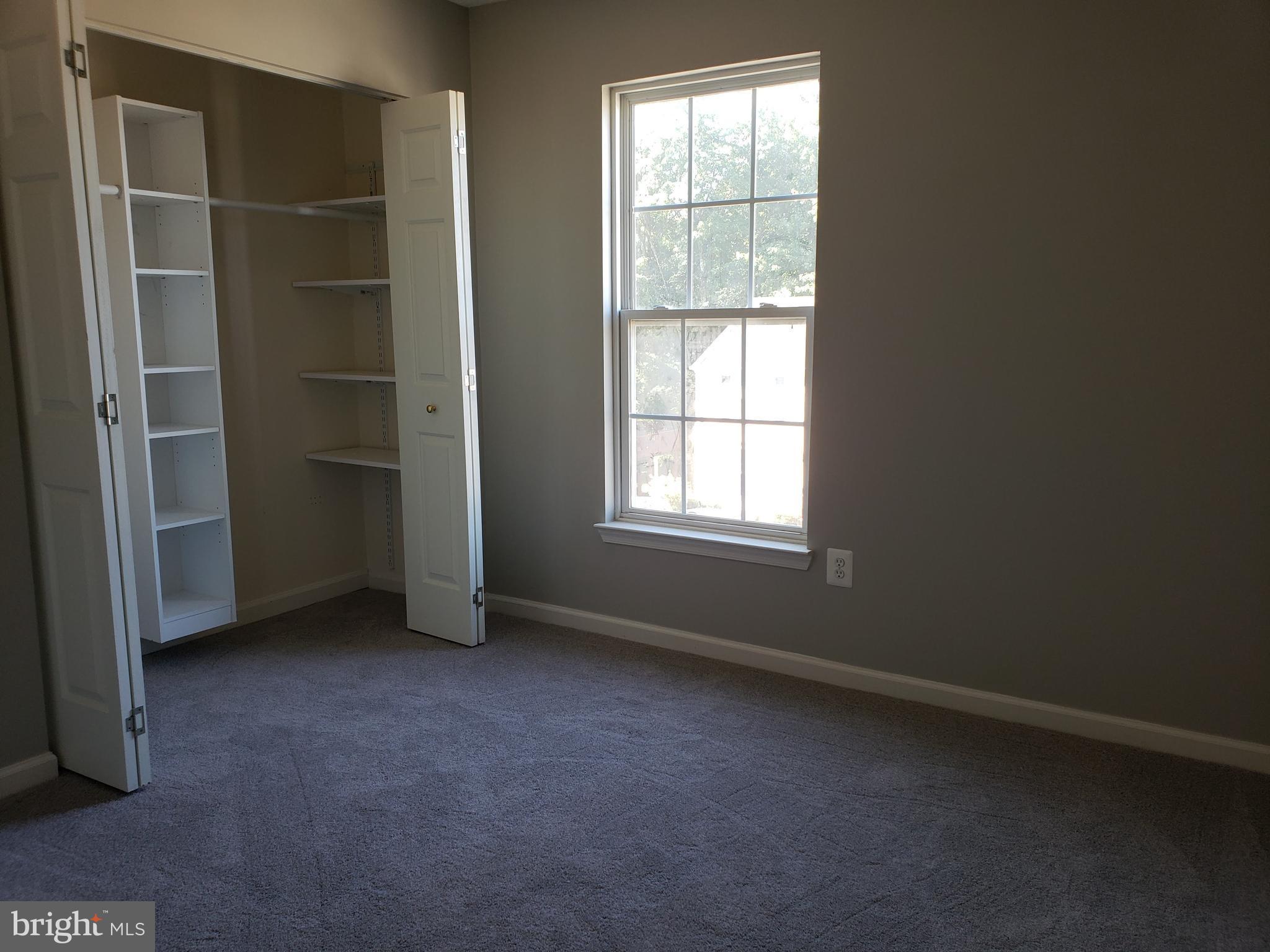 VILLAGES OF CROSS CREEK - Residential Lease