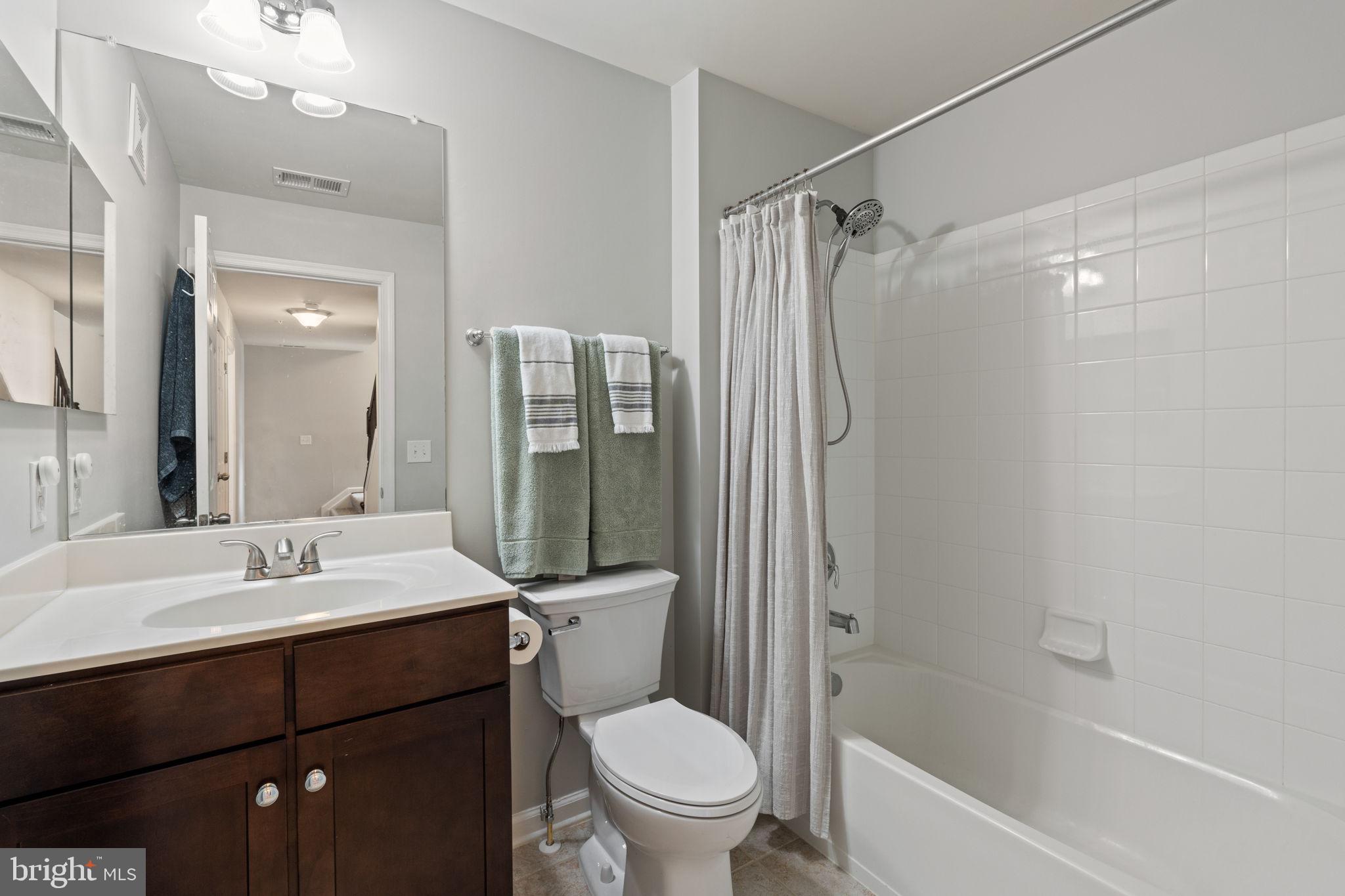 EAST GATE 3 CONDOMINIUM - Residential