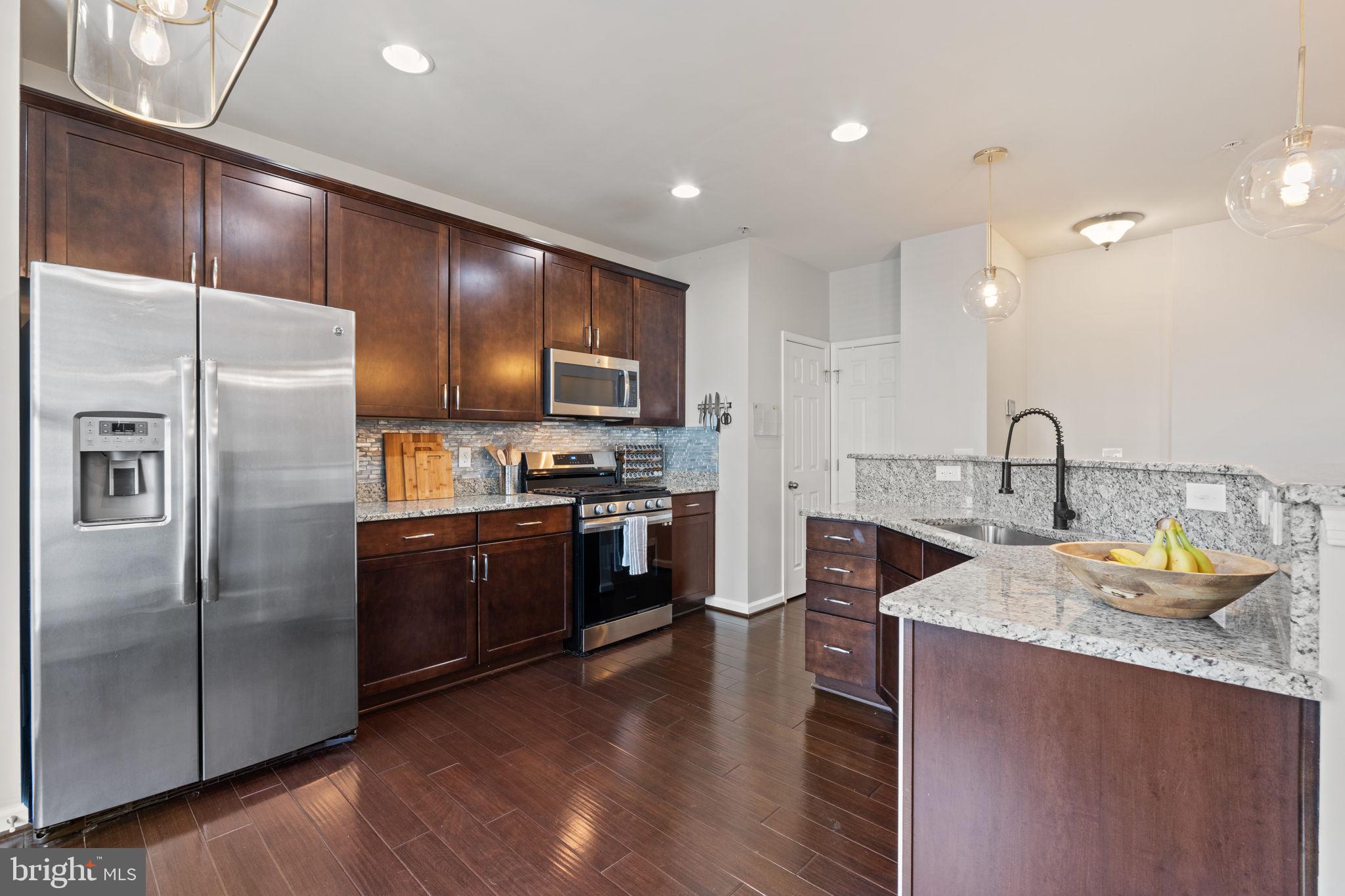 EAST GATE 3 CONDOMINIUM - Residential