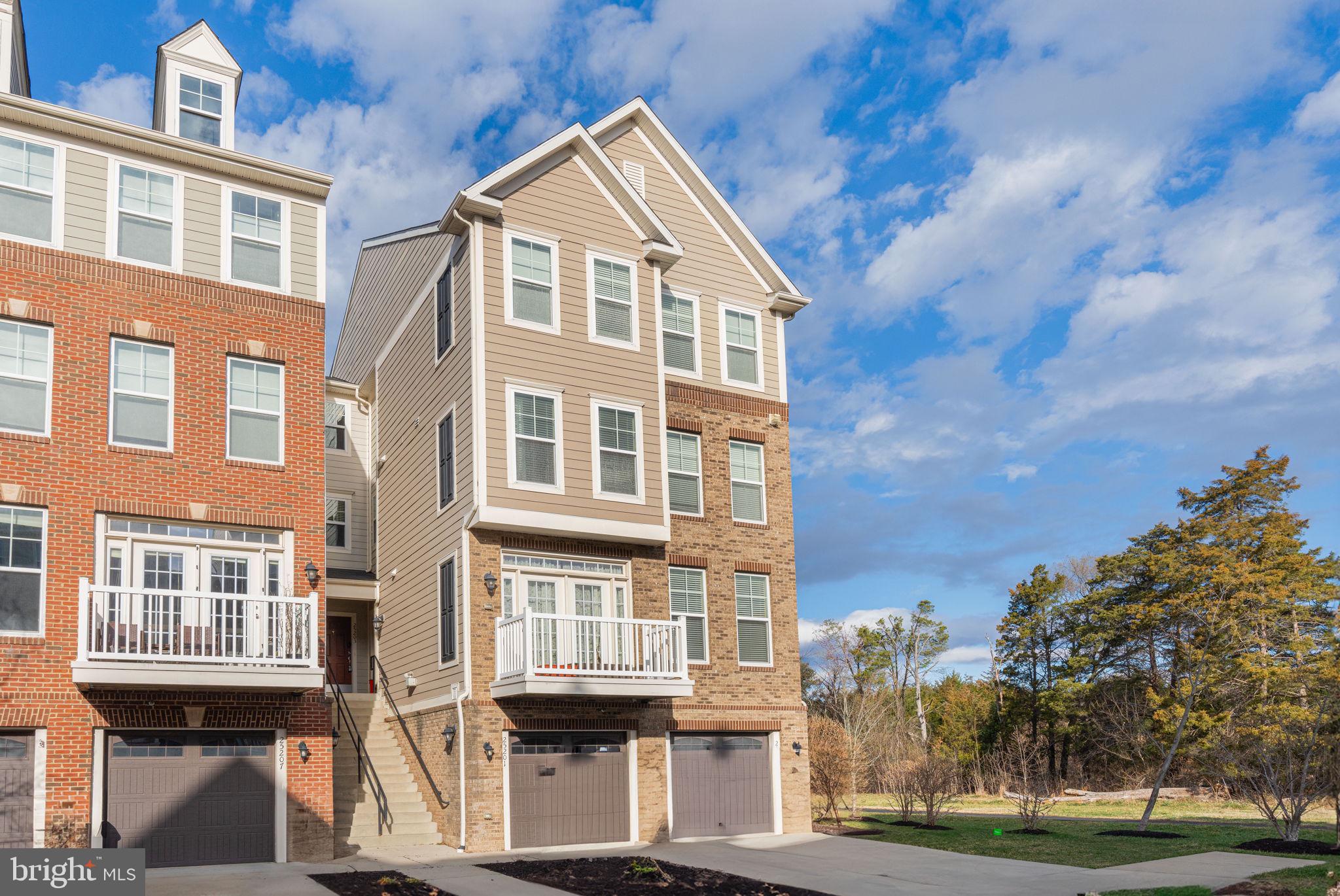 EAST GATE 3 CONDOMINIUM - Residential