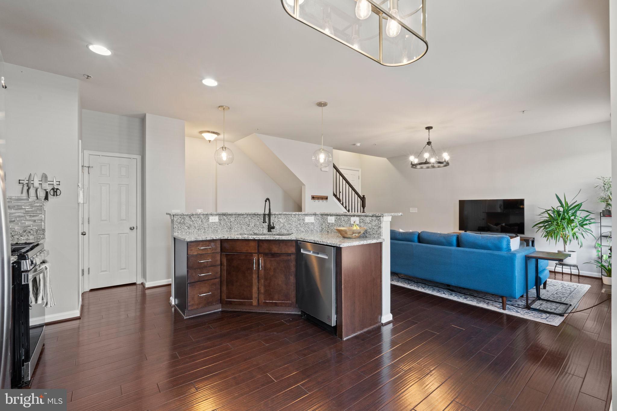 EAST GATE 3 CONDOMINIUM - Residential