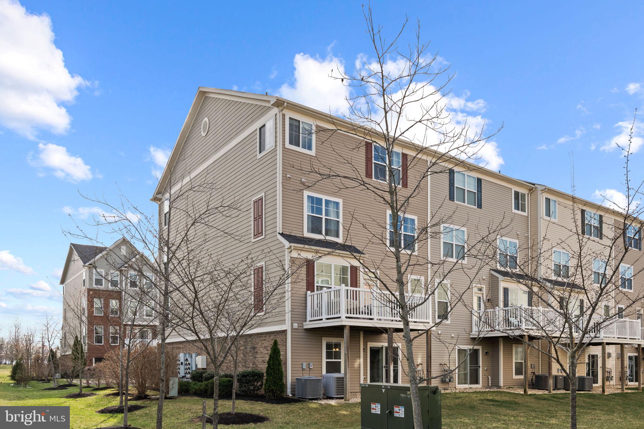 EAST GATE 3 CONDOMINIUM - Residential