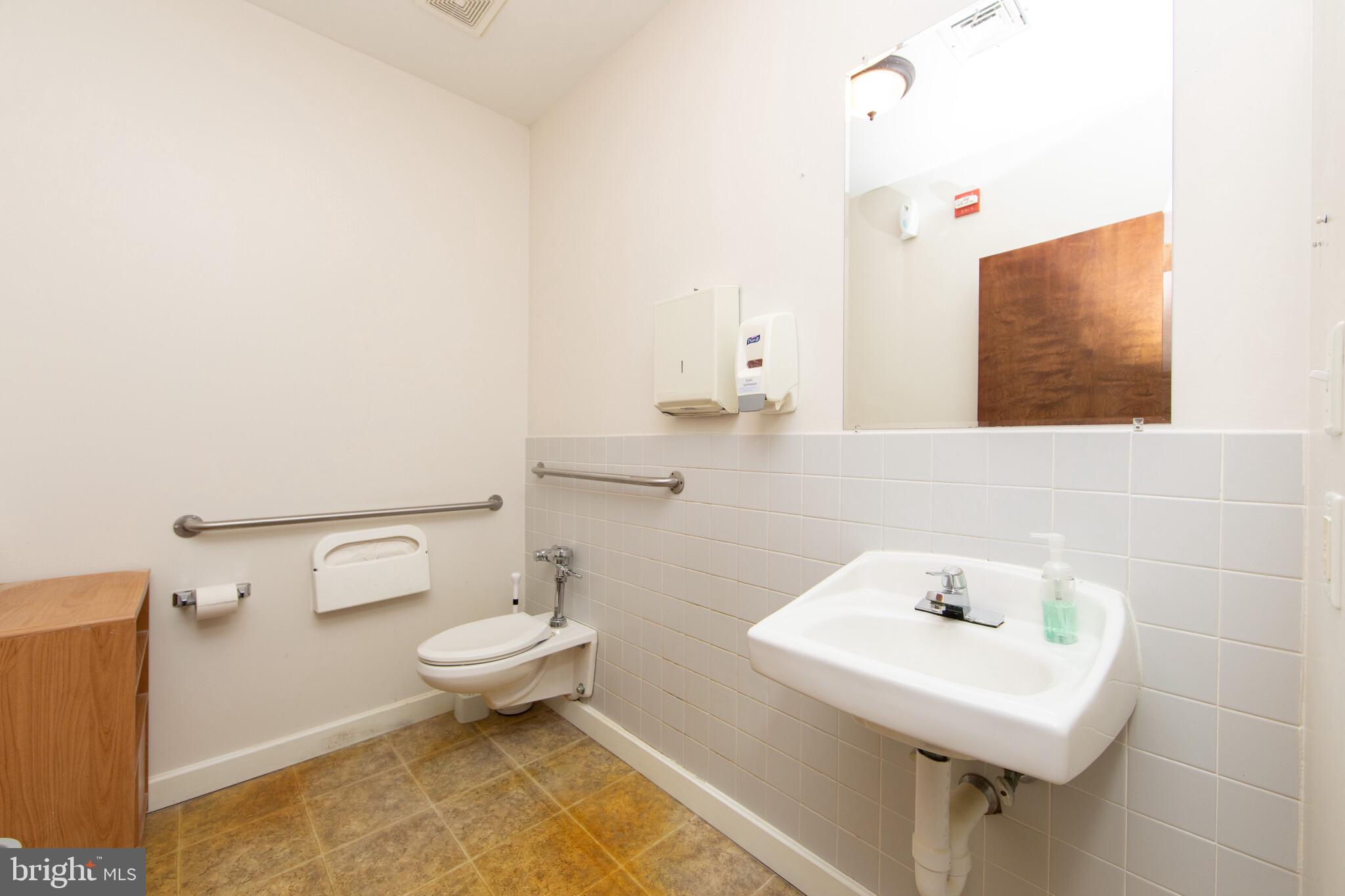 26 S CENTRE STREET 28