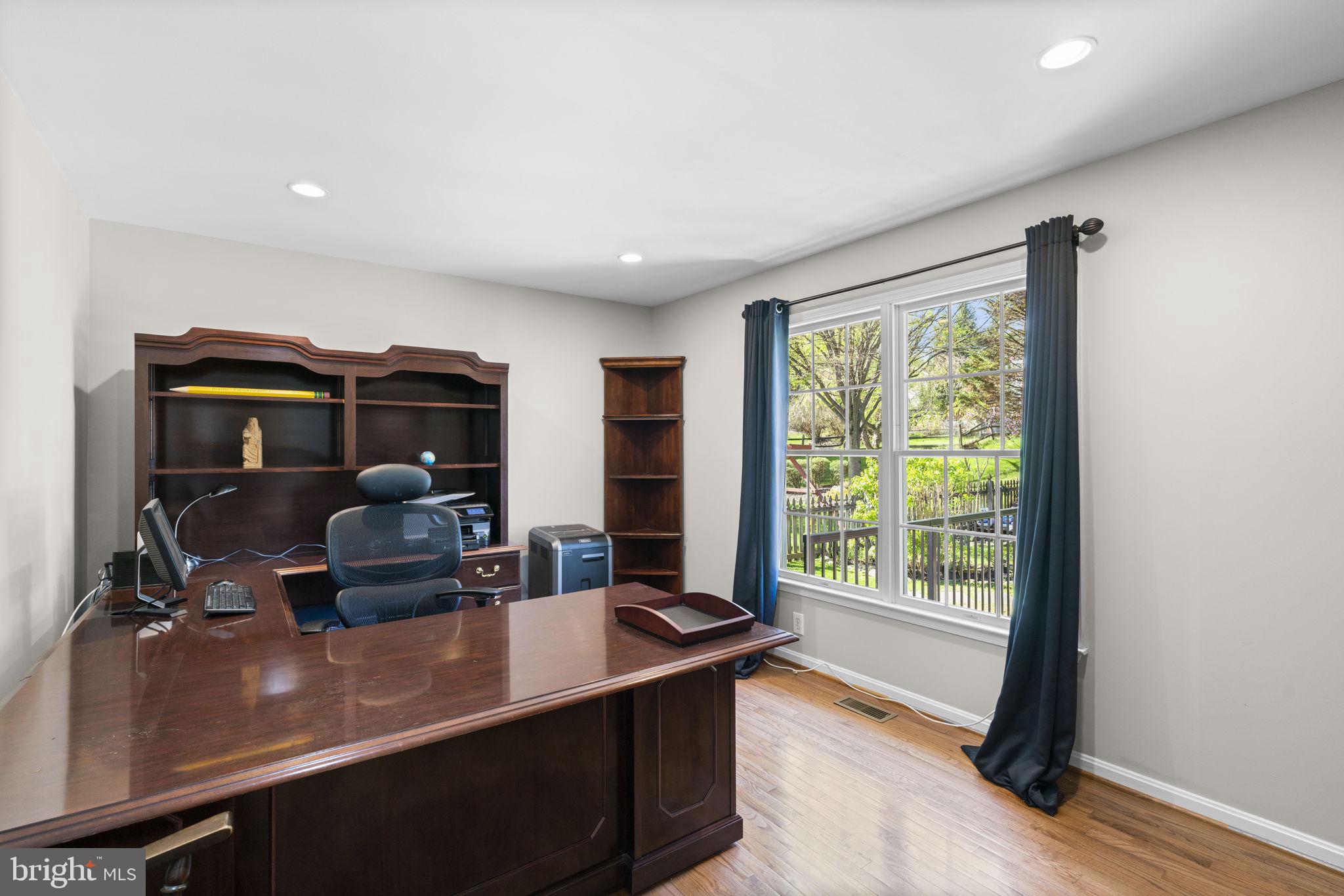 MOUNT HEBRON - Residential