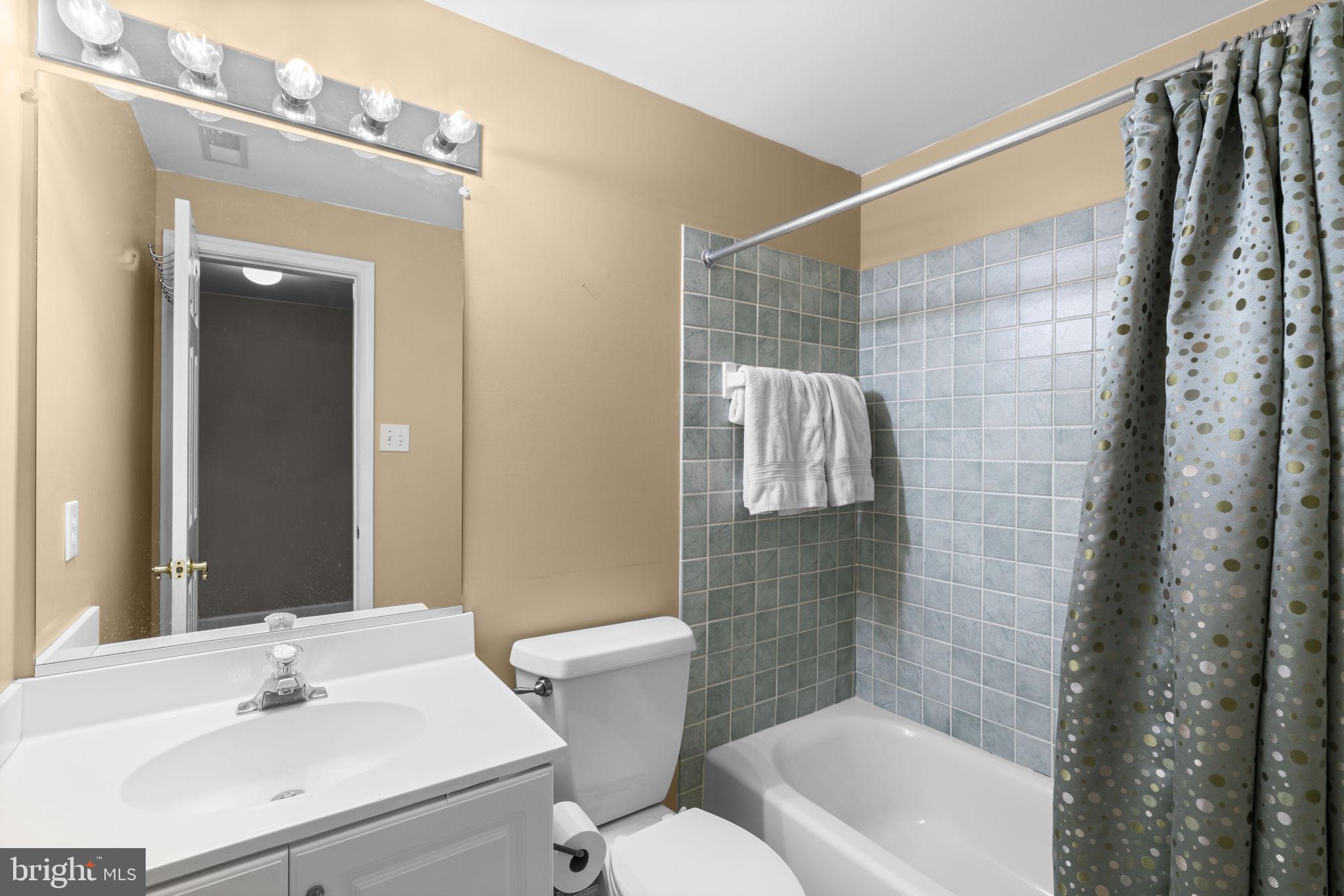 MOUNT HEBRON - Residential