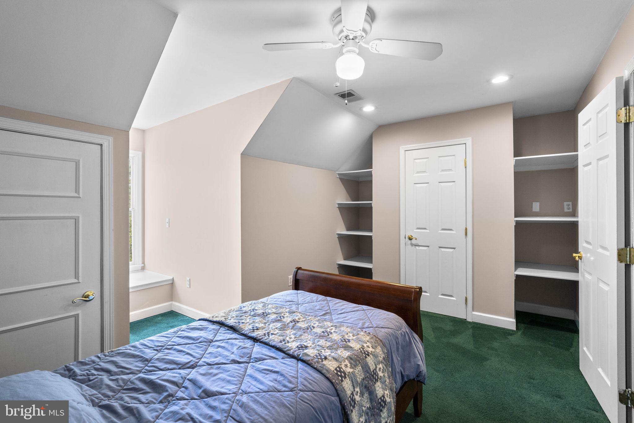 MOUNT HEBRON - Residential