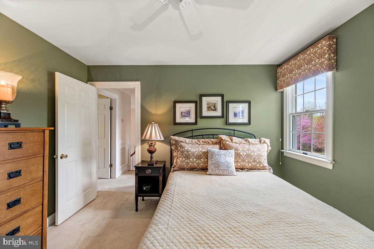 SUNSHINE ACRES - Residential