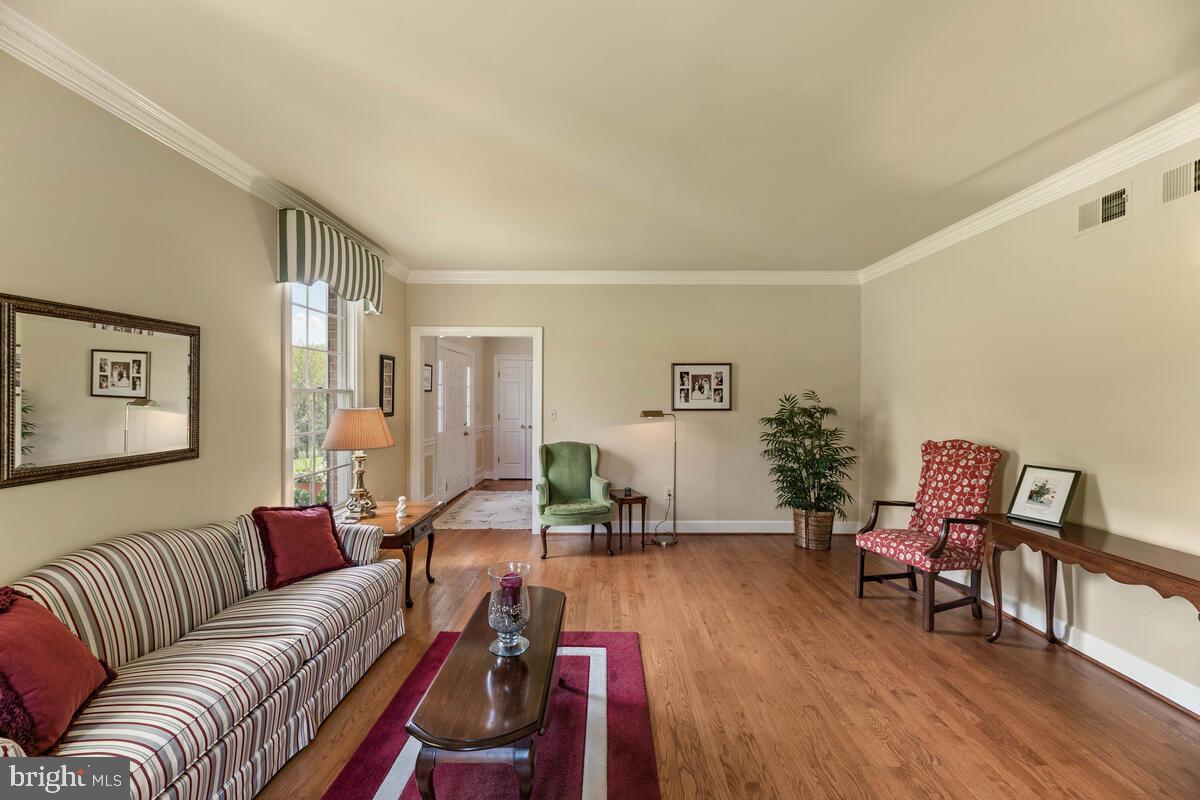 SUNSHINE ACRES - Residential