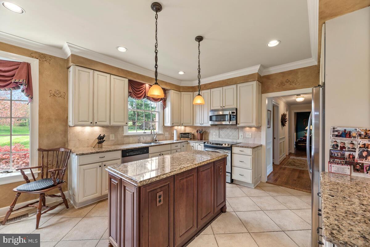 SUNSHINE ACRES - Residential