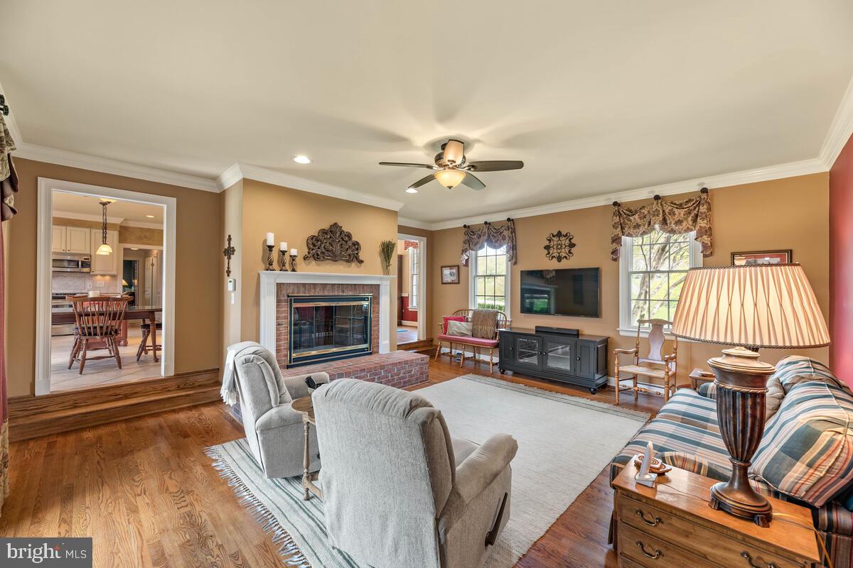 SUNSHINE ACRES - Residential