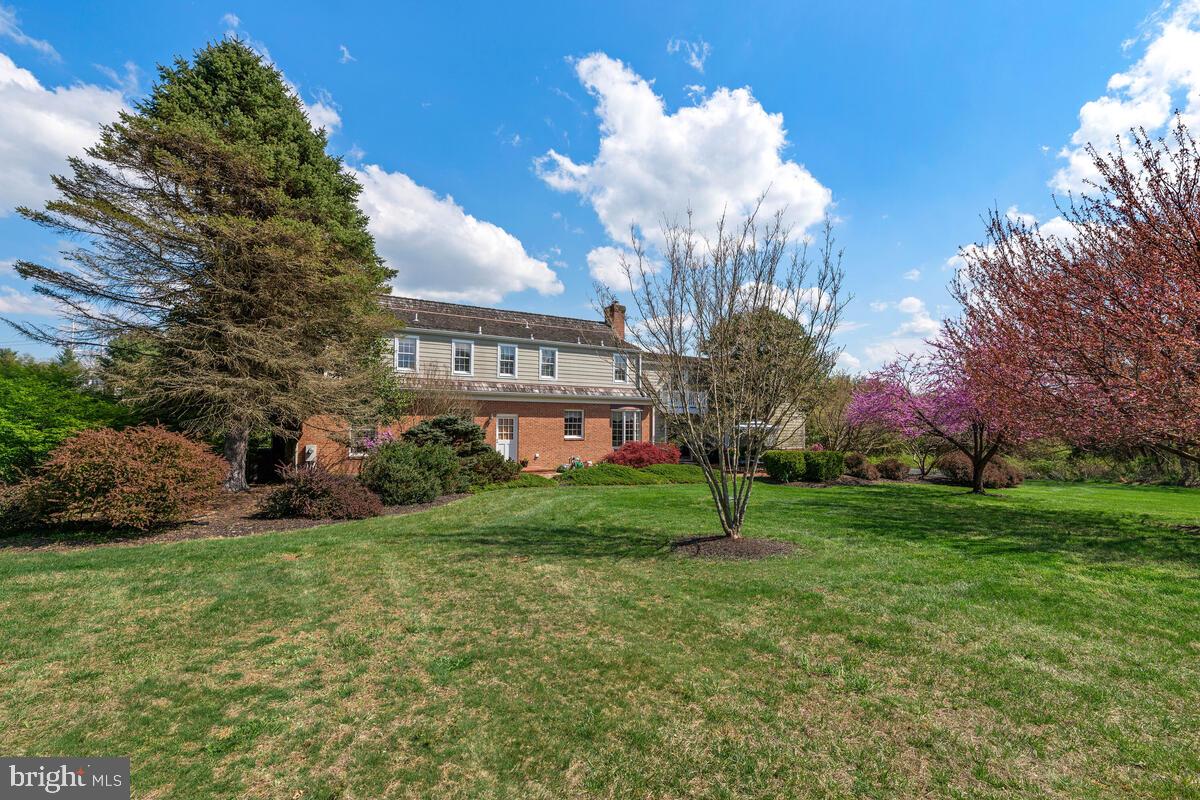 SUNSHINE ACRES - Residential