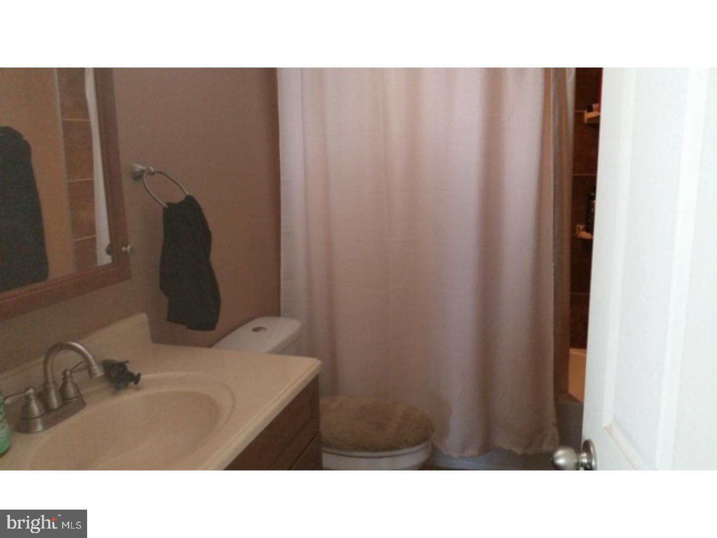 YORKVILLE - Residential