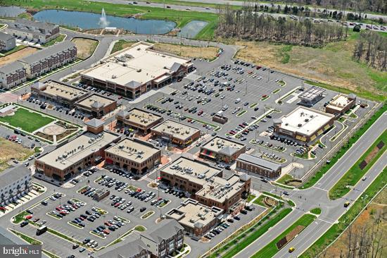 19309 WINMEADE DRIVE