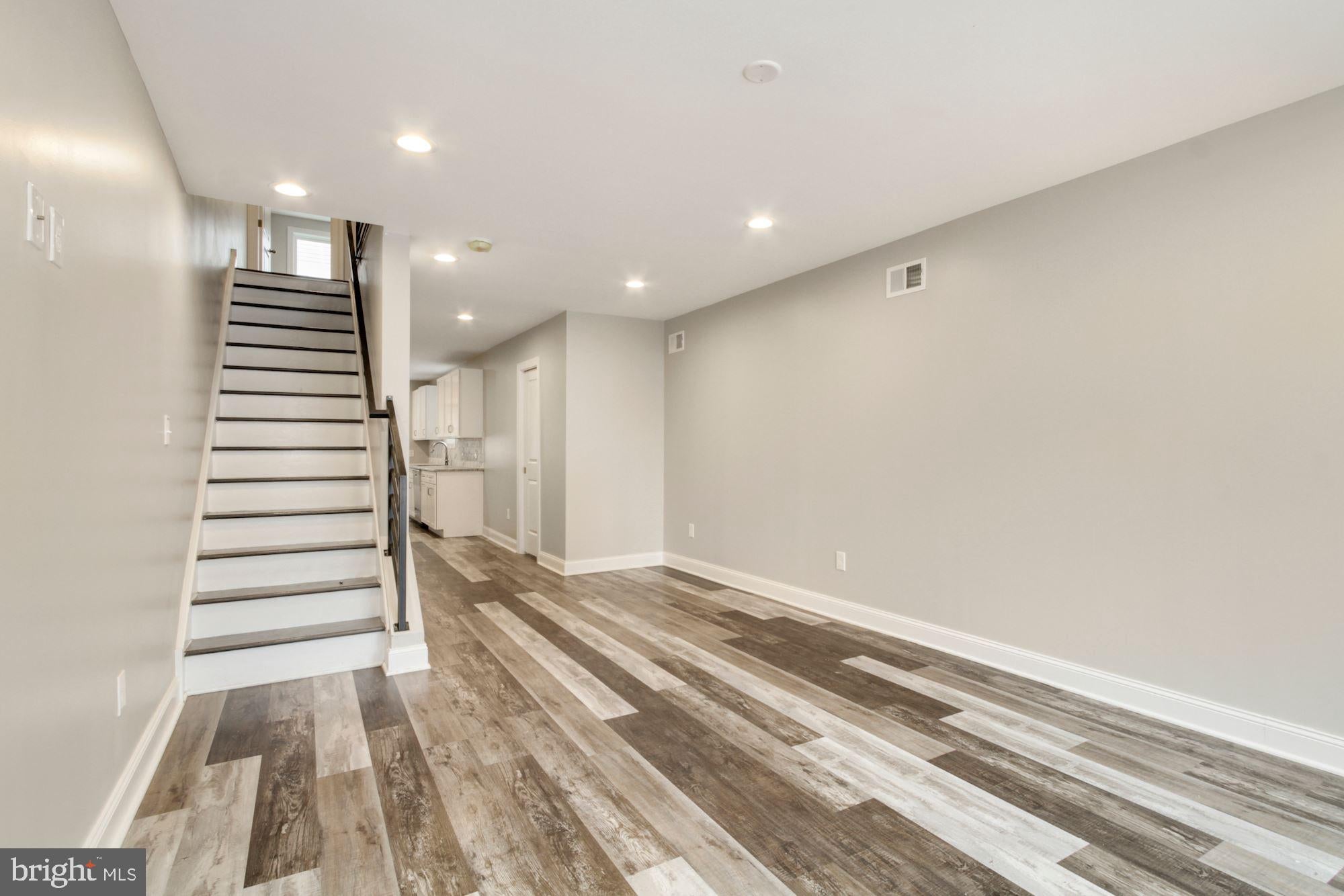 2439 JASPER STREET