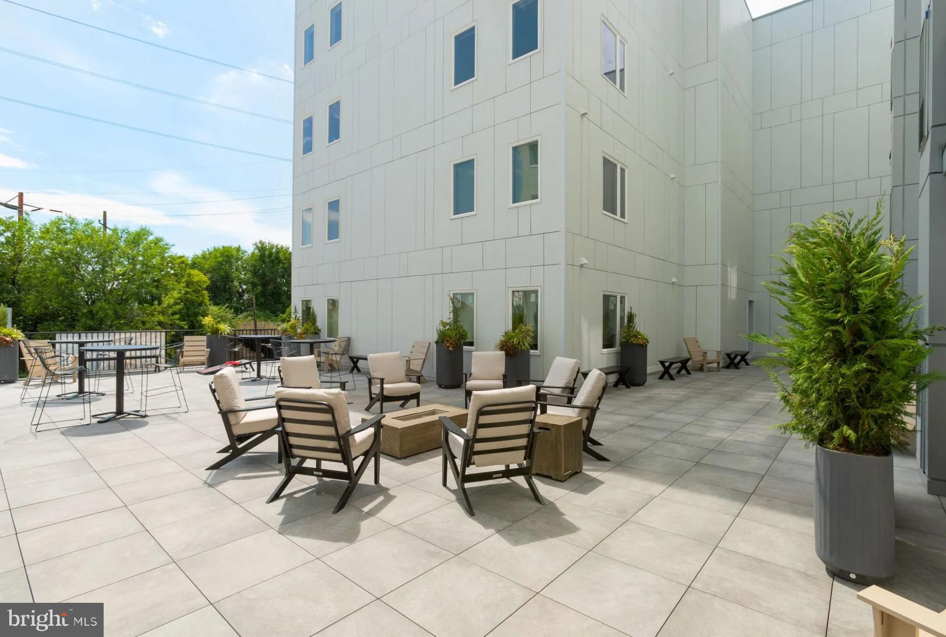 GRADUATE HOSPITAL - Residential Lease