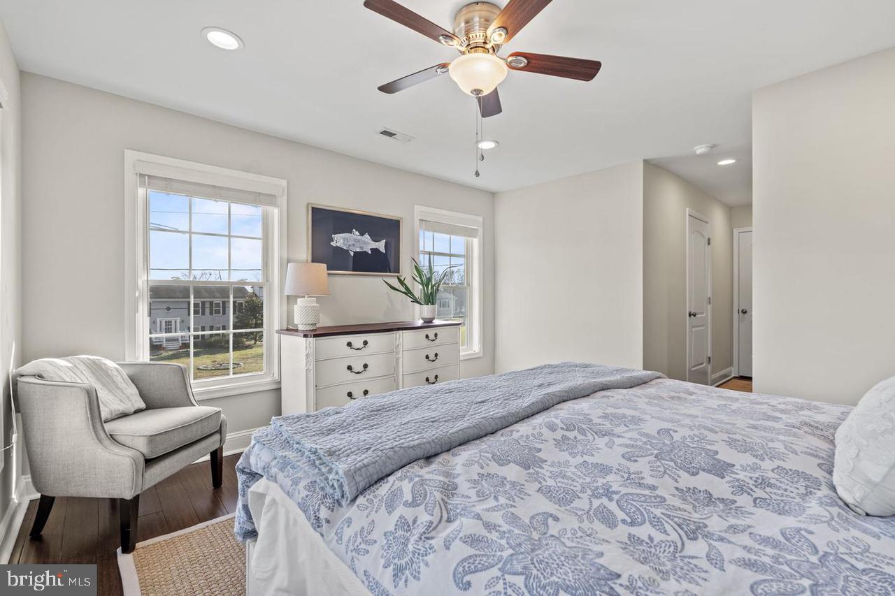 HILLSMERE ESTATES - Residential Lease