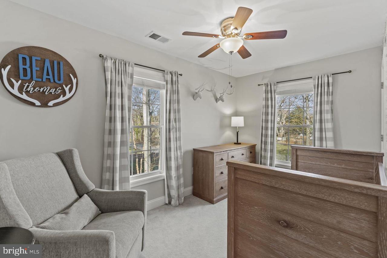 HILLSMERE ESTATES - Residential Lease