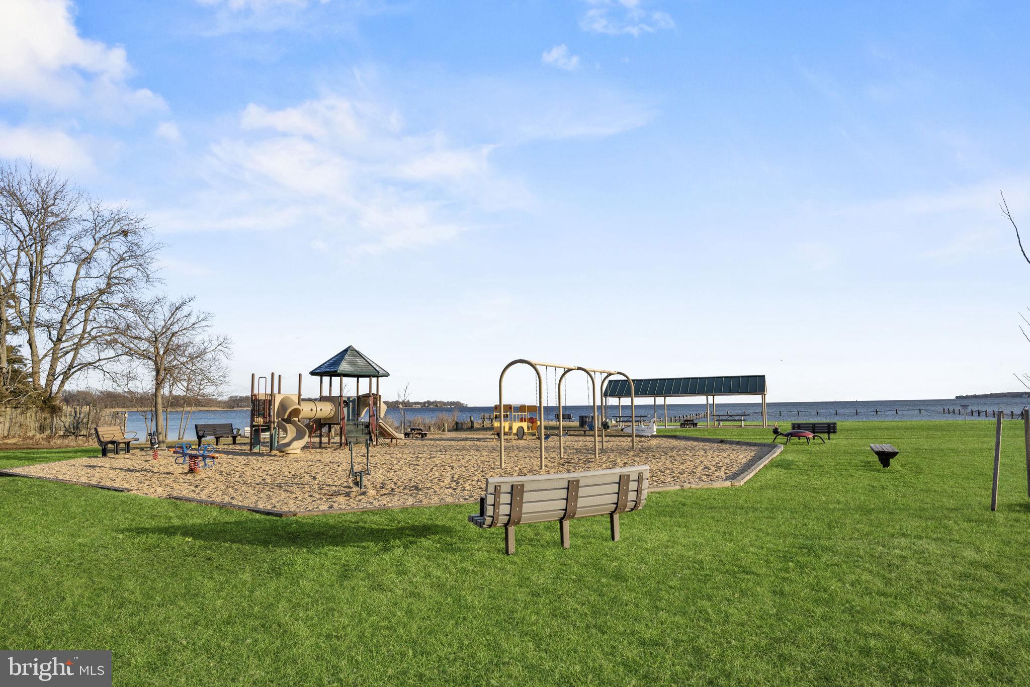 HILLSMERE ESTATES - Residential Lease