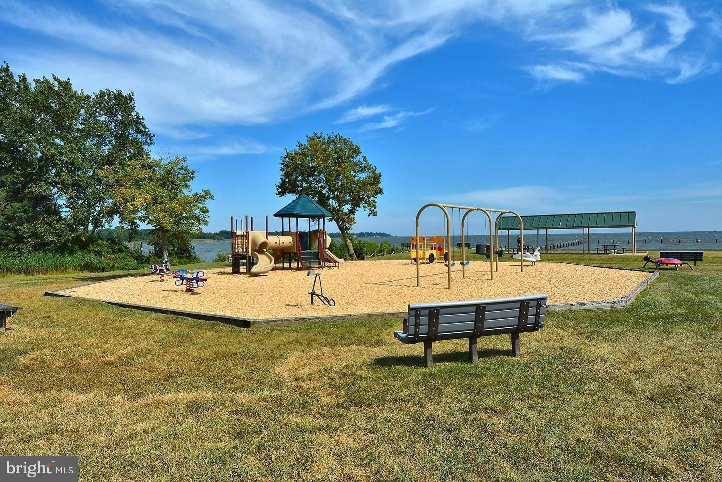 HILLSMERE ESTATES - Residential Lease