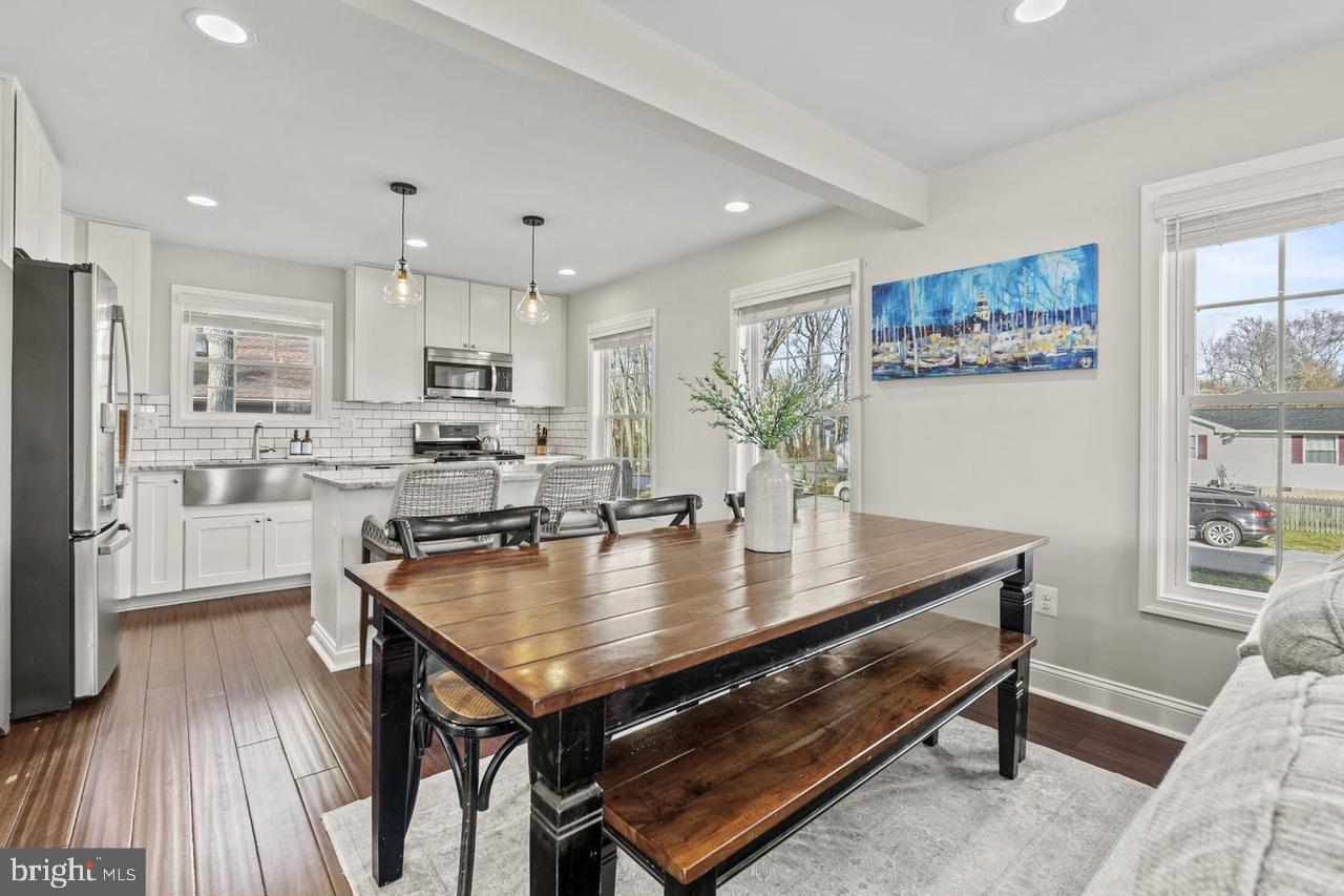 HILLSMERE ESTATES - Residential Lease