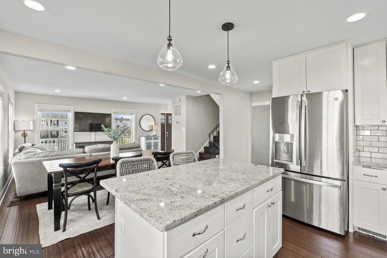 HILLSMERE ESTATES - Residential Lease