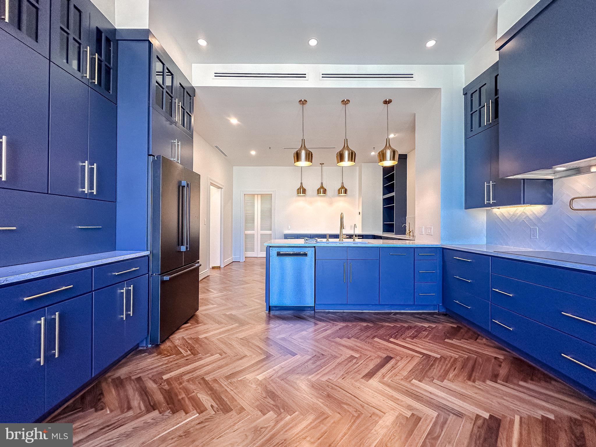 10 E LEE STREET 2701