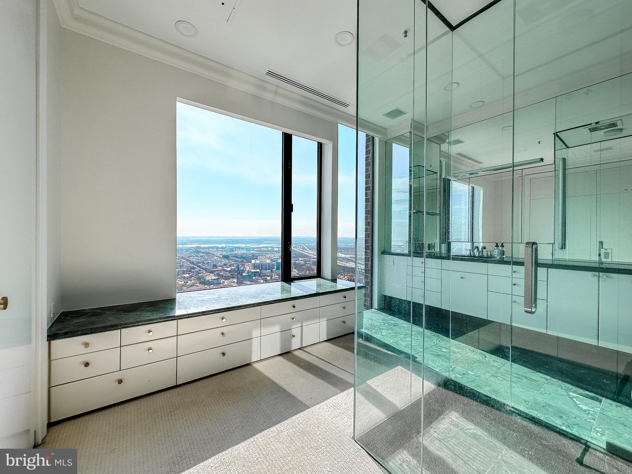 INNER HARBOR - Residential Lease