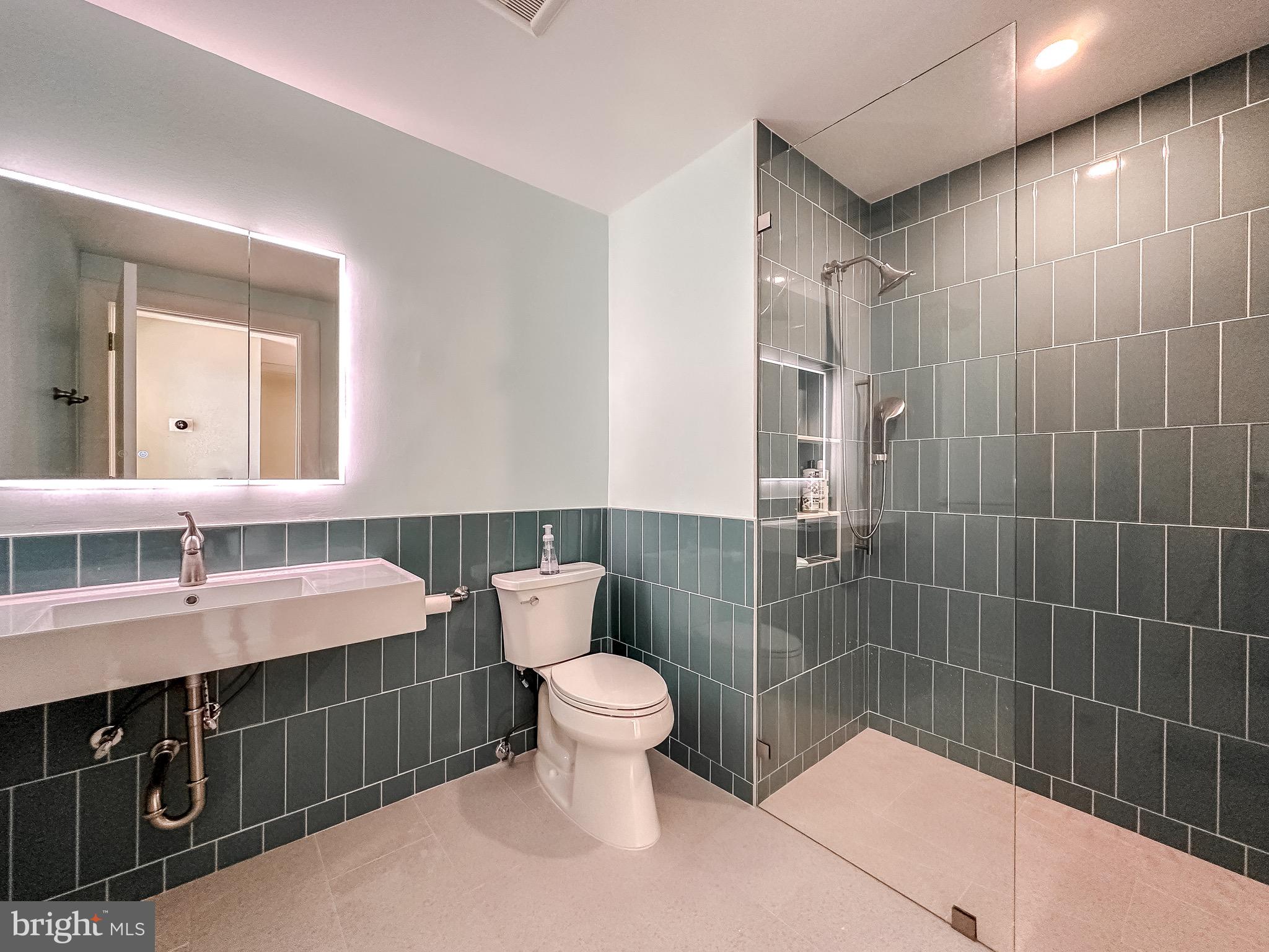 INNER HARBOR - Residential Lease