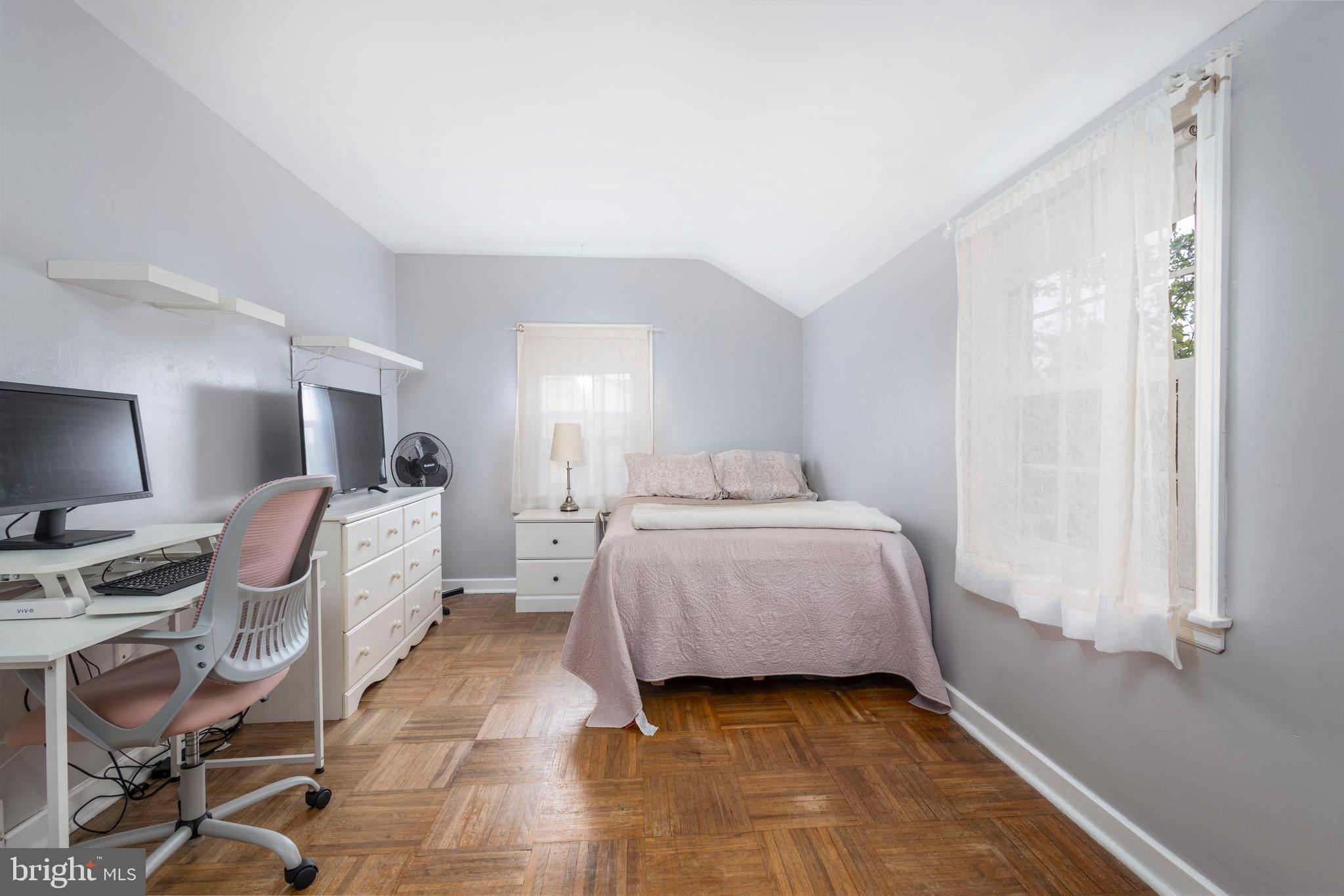 WILLOW MANOR - Residential